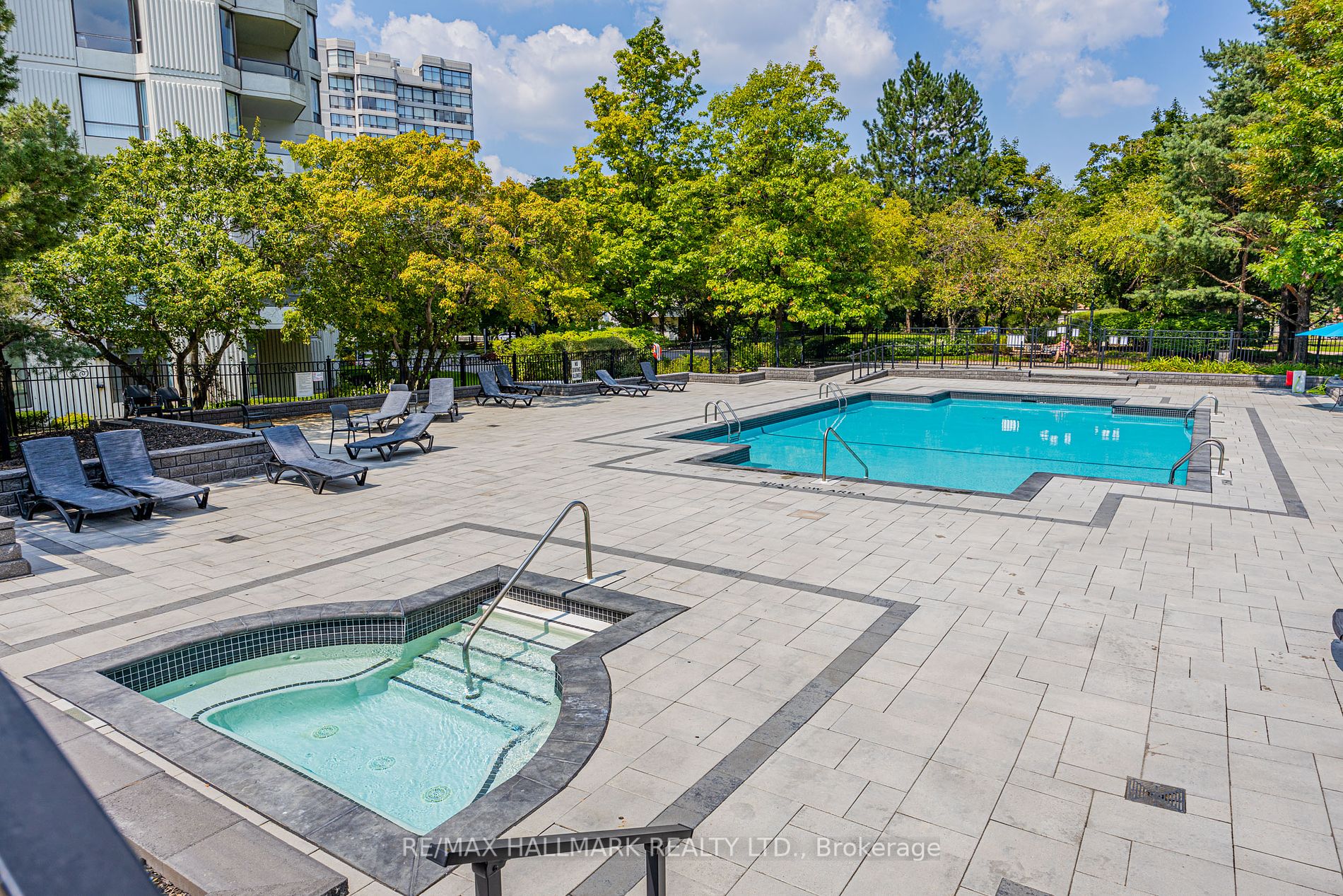 1101 Steeles Ave W, #Ph210