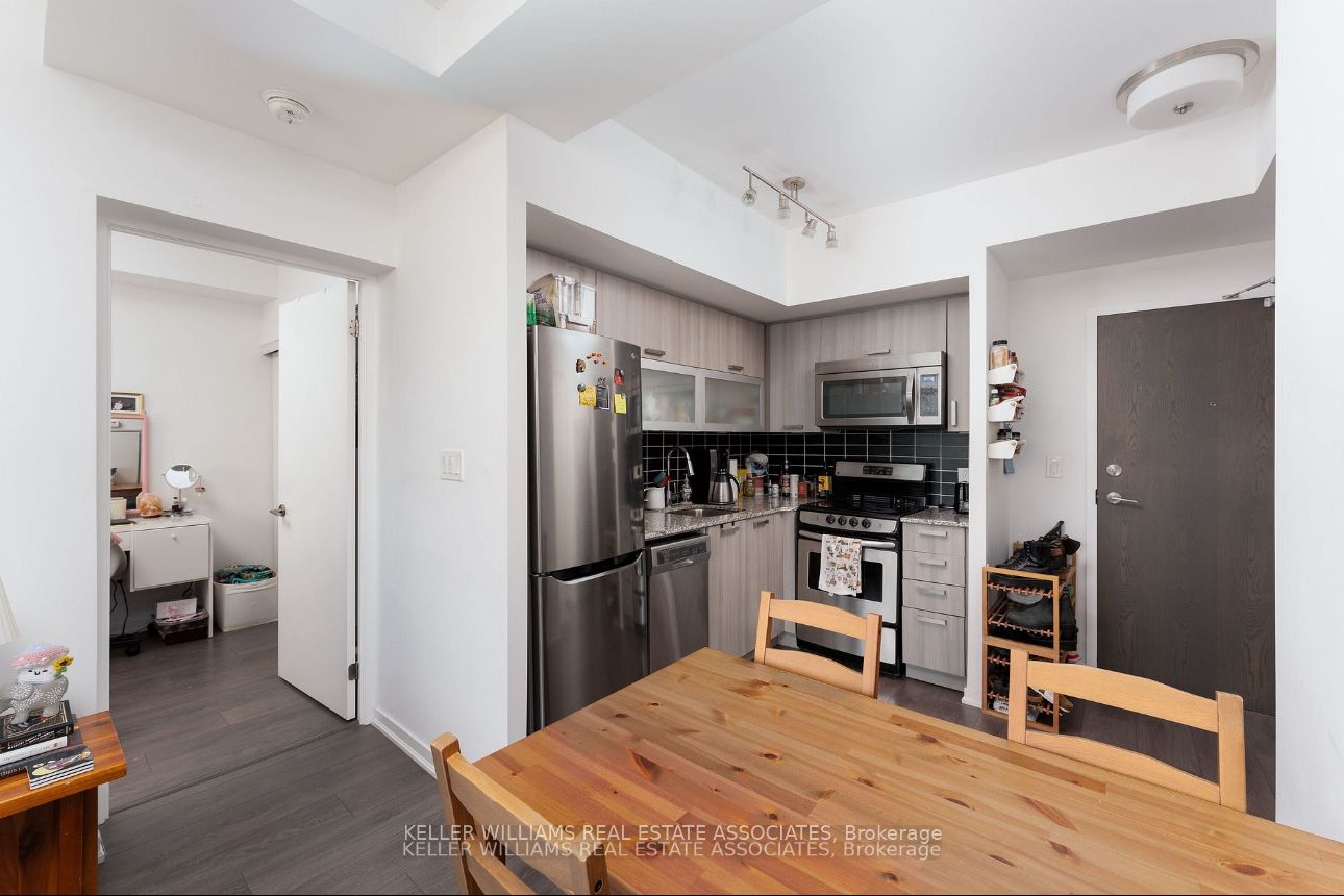 68 Abell St, #837