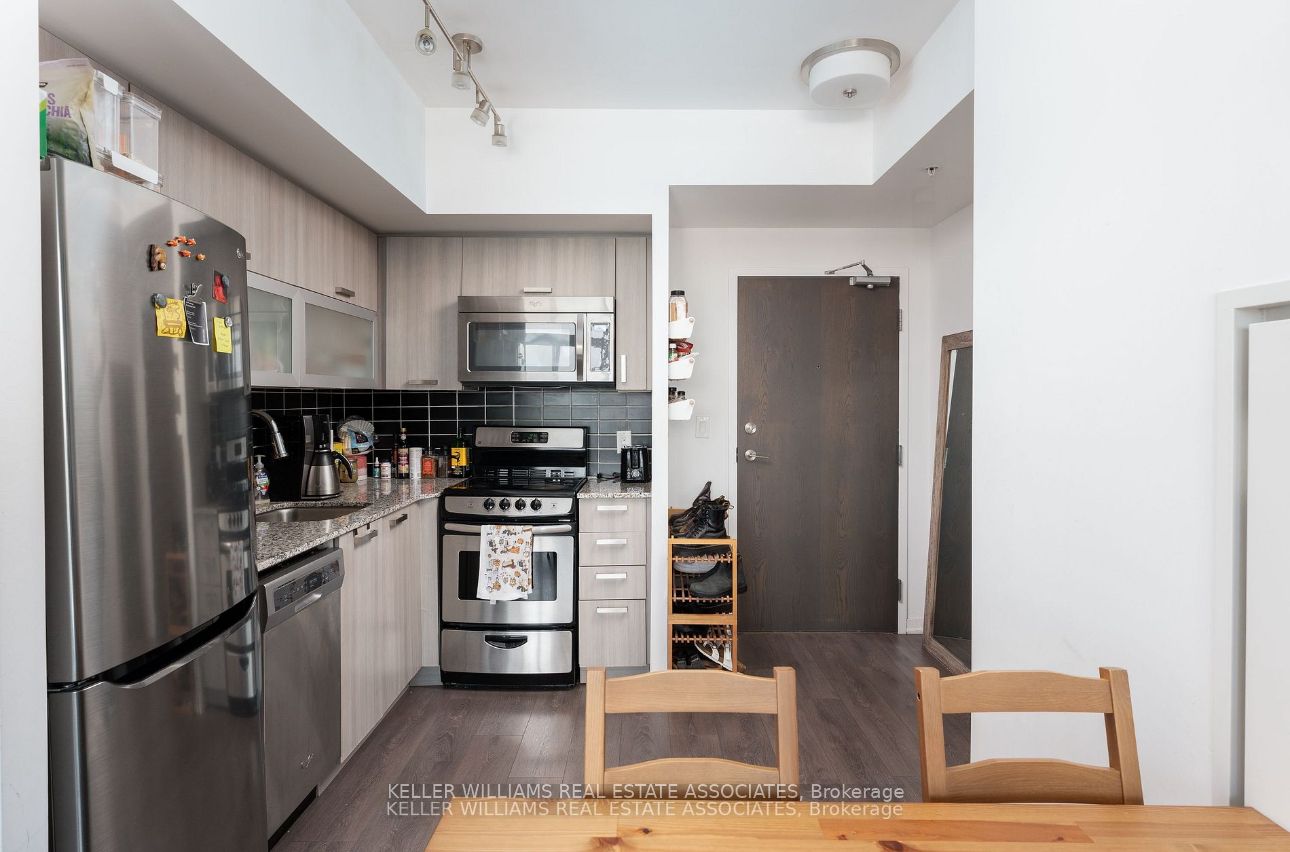 68 Abell St, #837