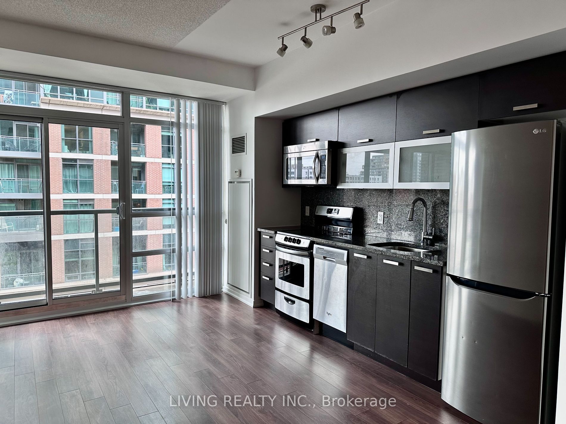 68 Abell St, #621