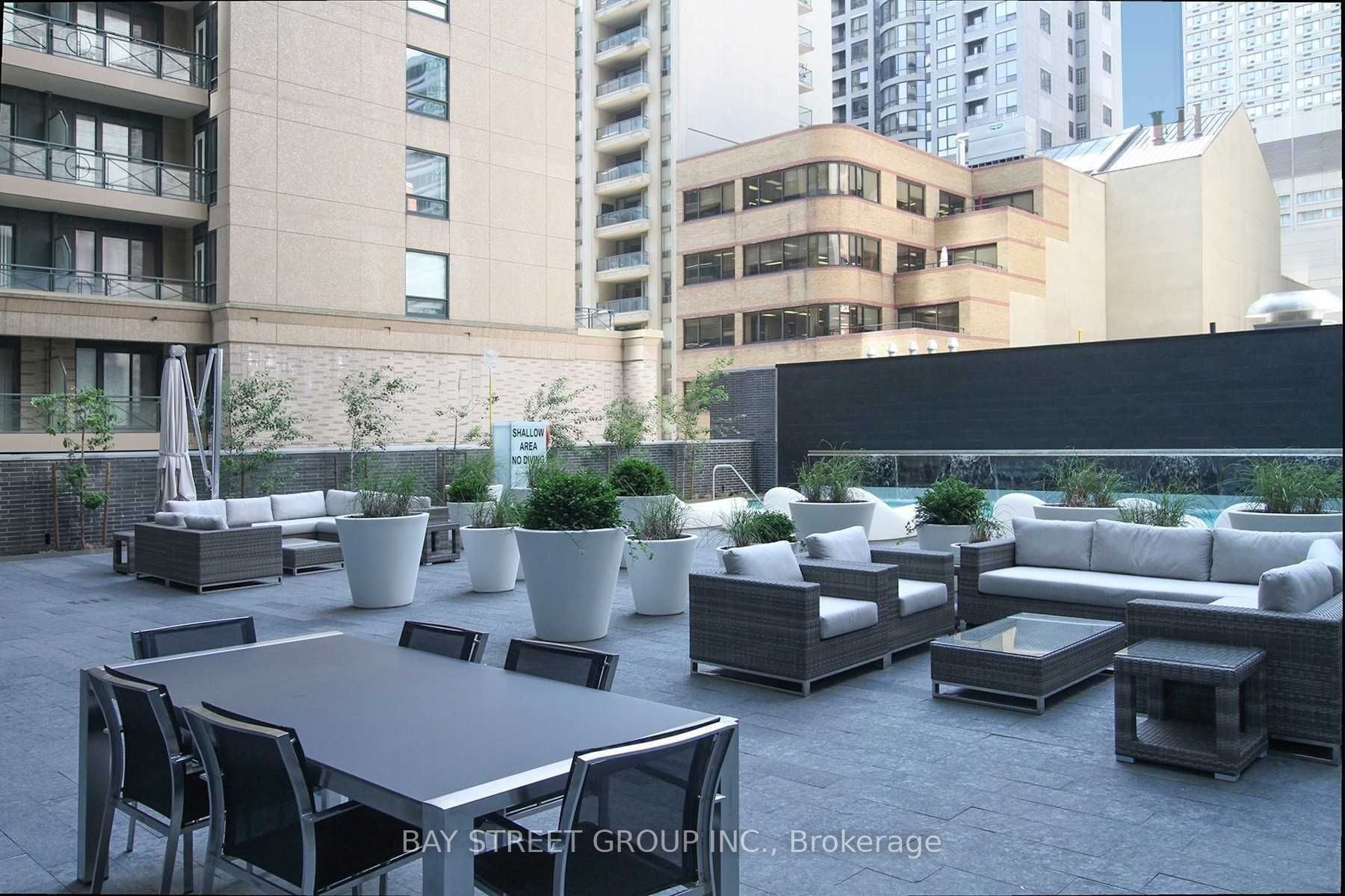 42 Charles St E, #2908