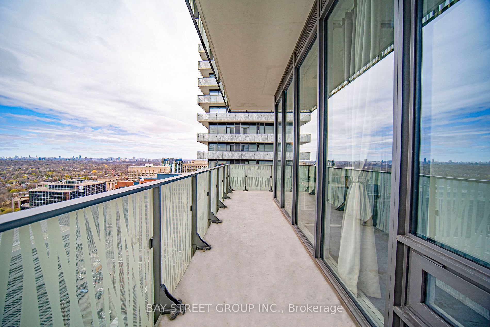 42 Charles St E, #2908