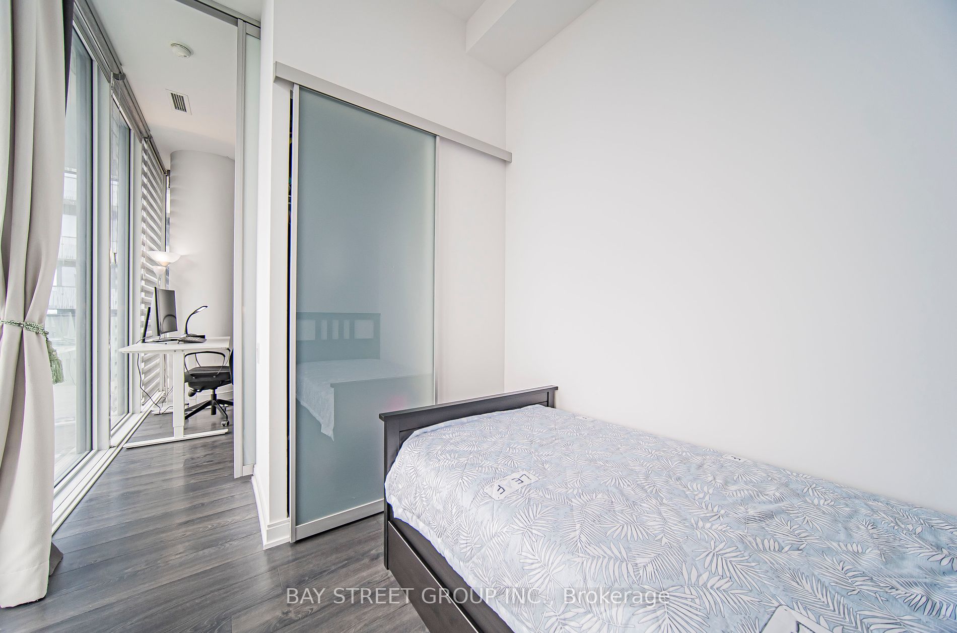 42 Charles St E, #2908