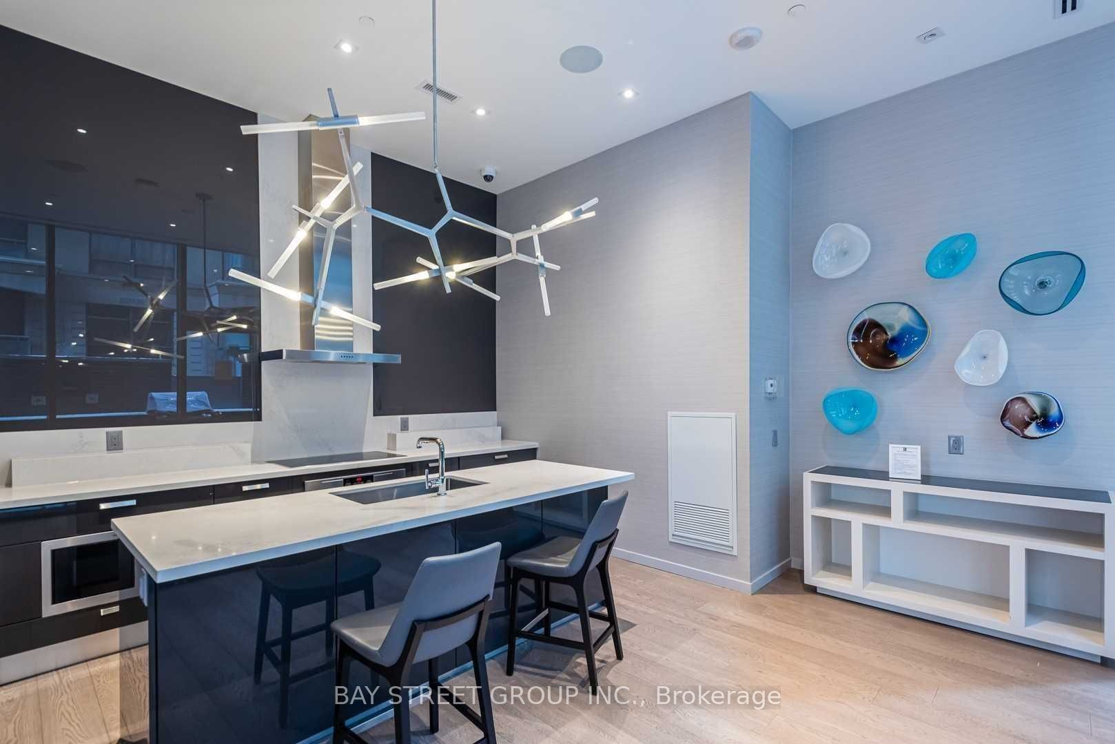 42 Charles St E, #2908