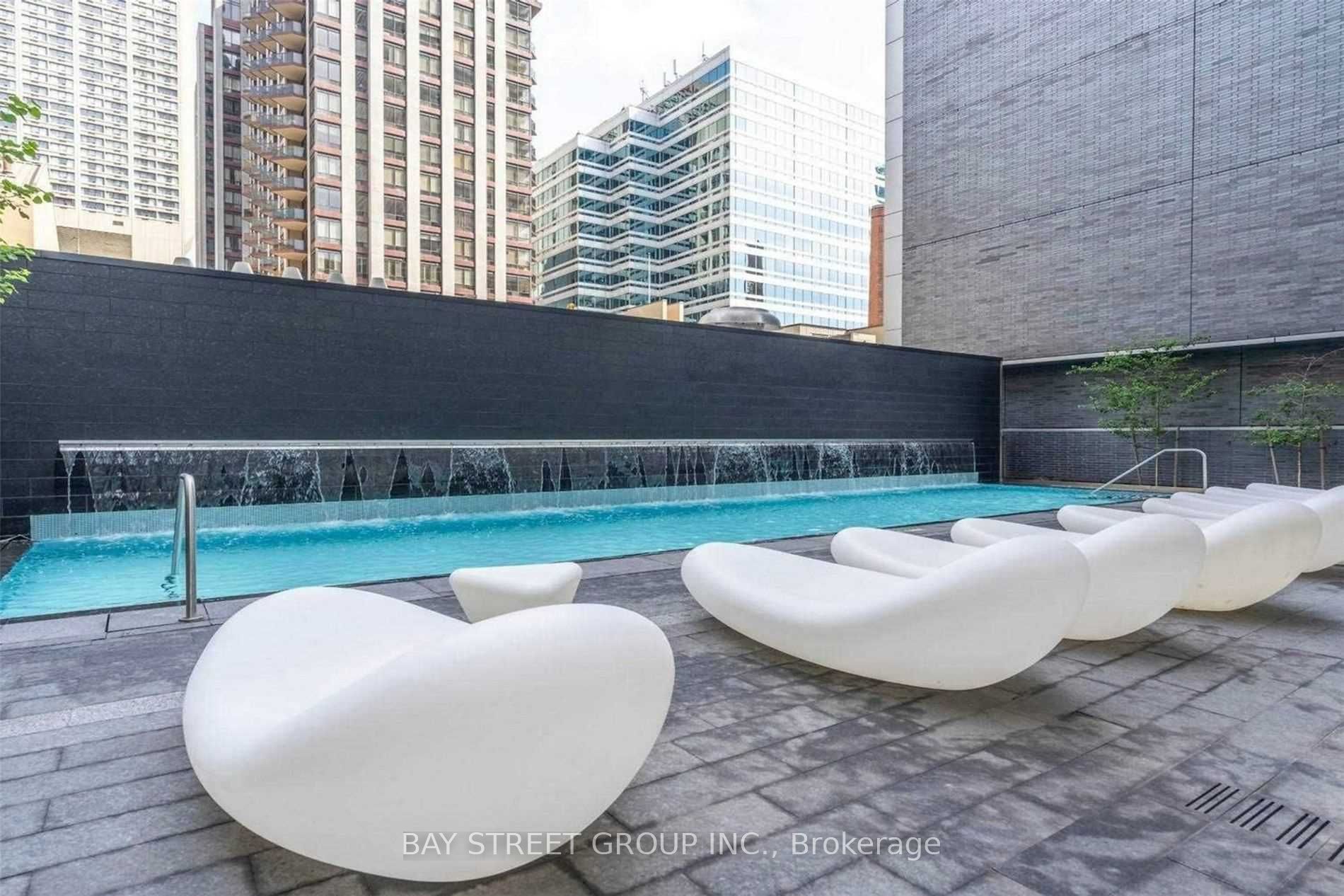 42 Charles St E, #2908