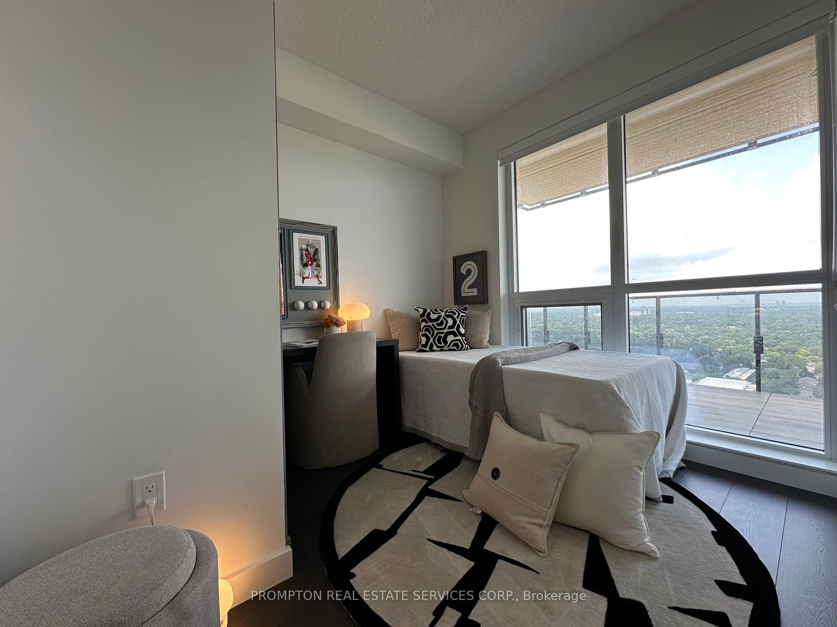 27 McMahon Dr, #3207