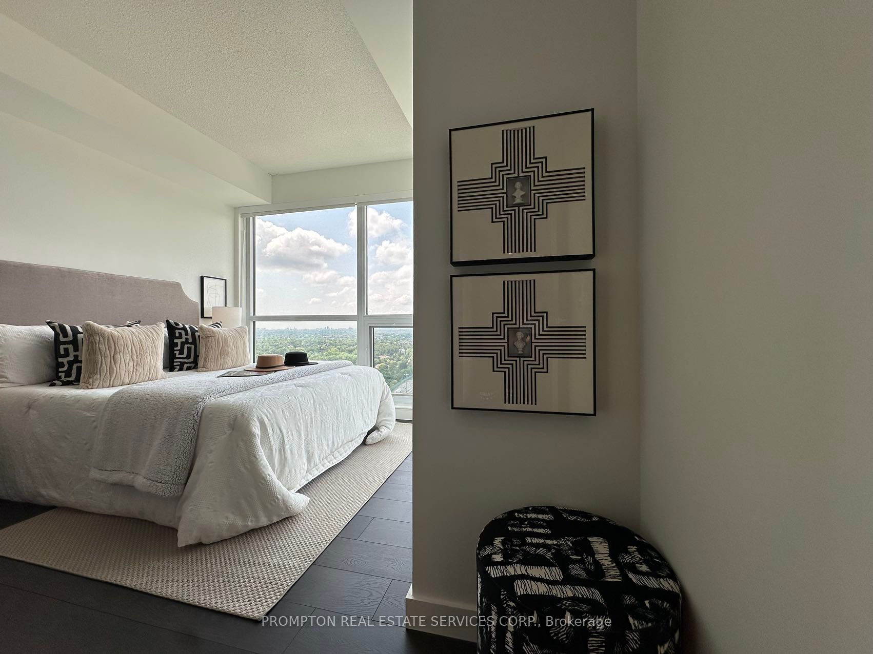 27 McMahon Dr, #3207
