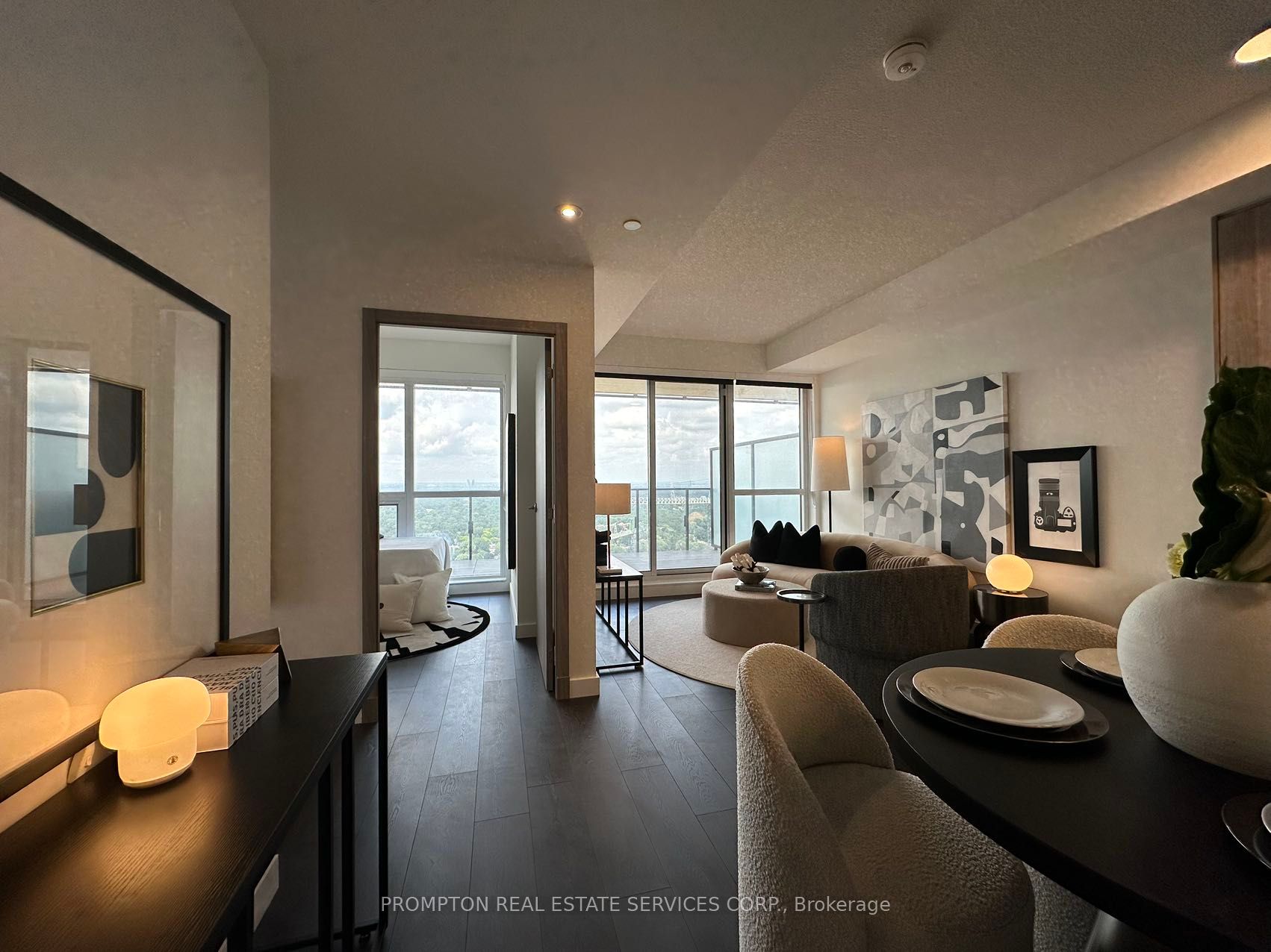 27 McMahon Dr, #3207