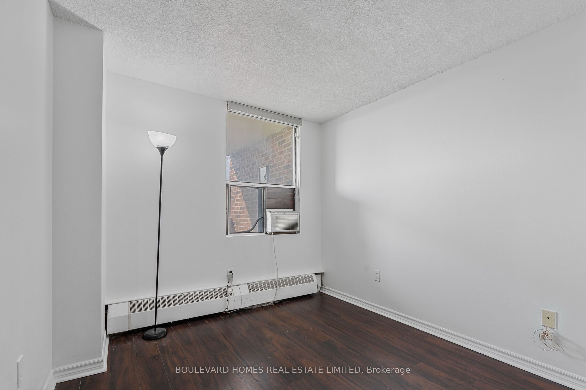 25 Sunrise Ave, #1408