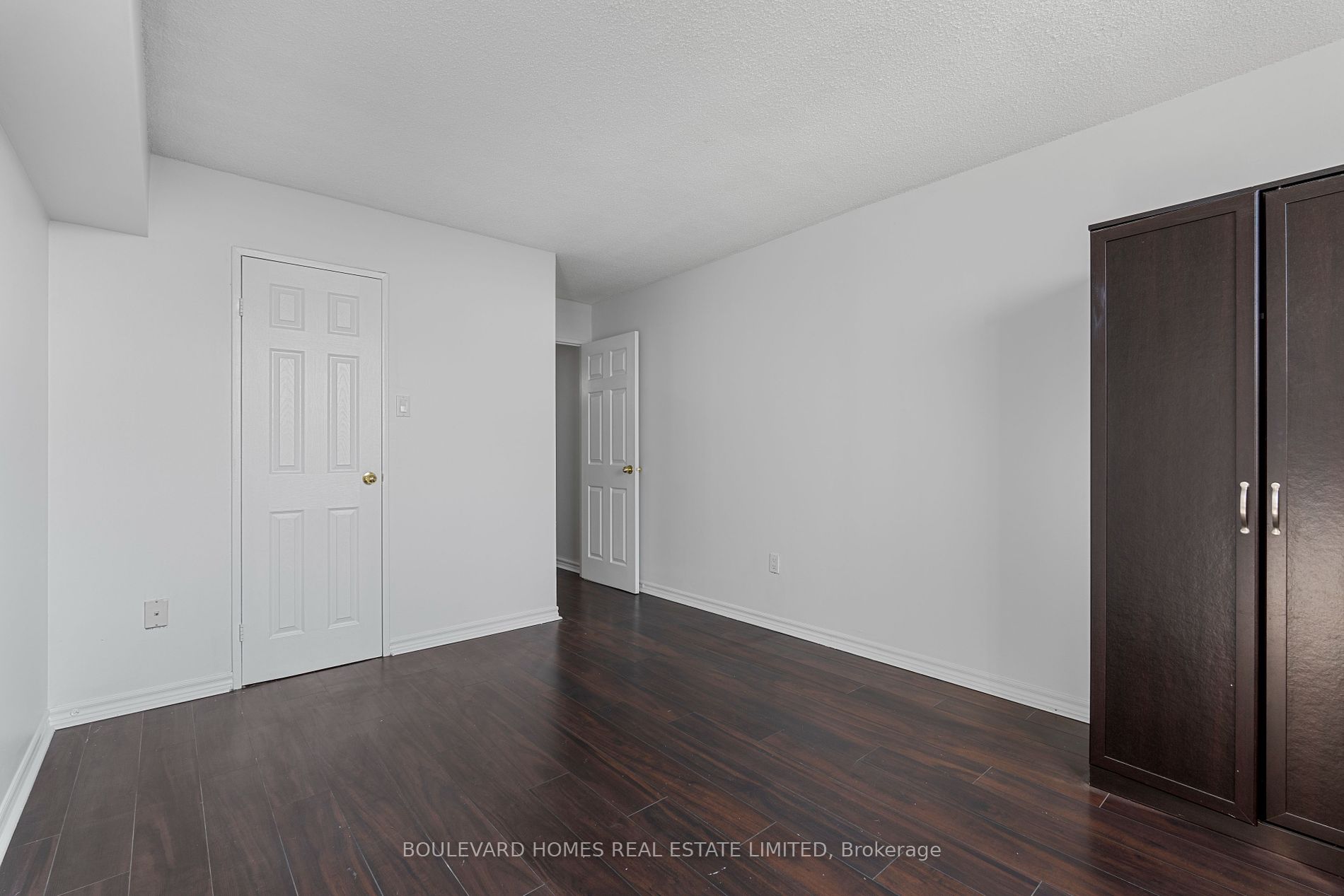 25 Sunrise Ave, #1408