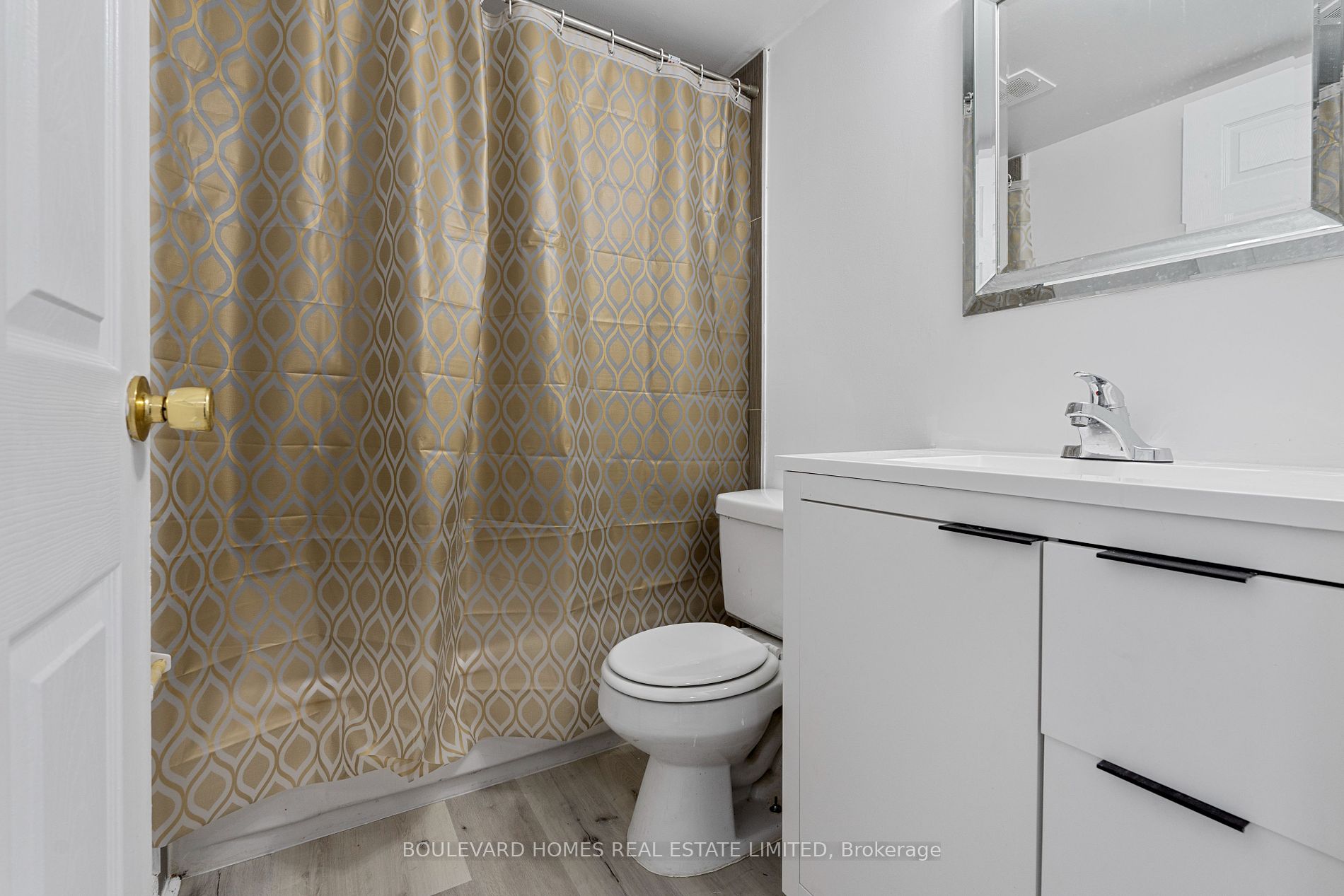 25 Sunrise Ave, #1408