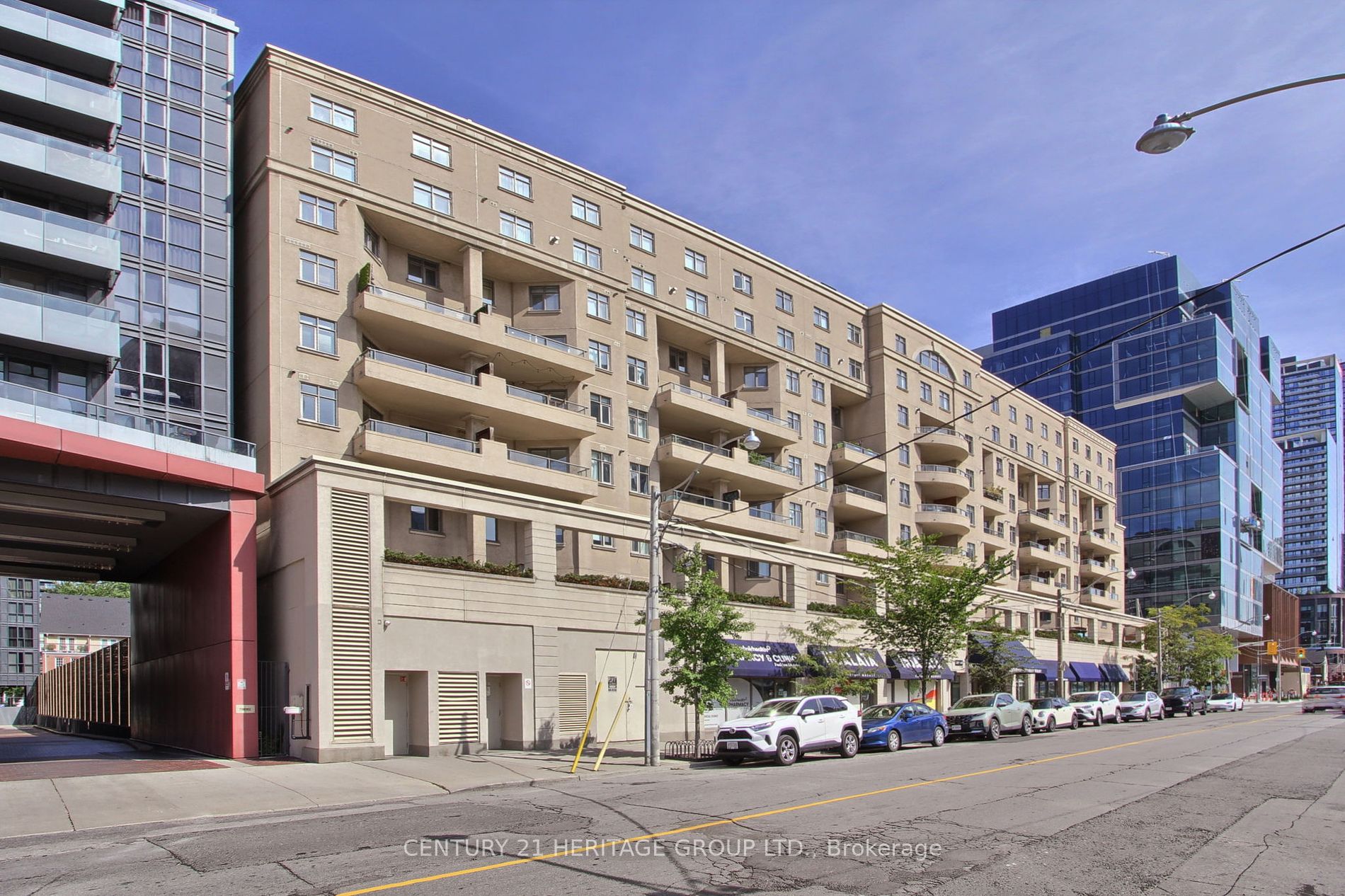 550 Front St W, #PH6
