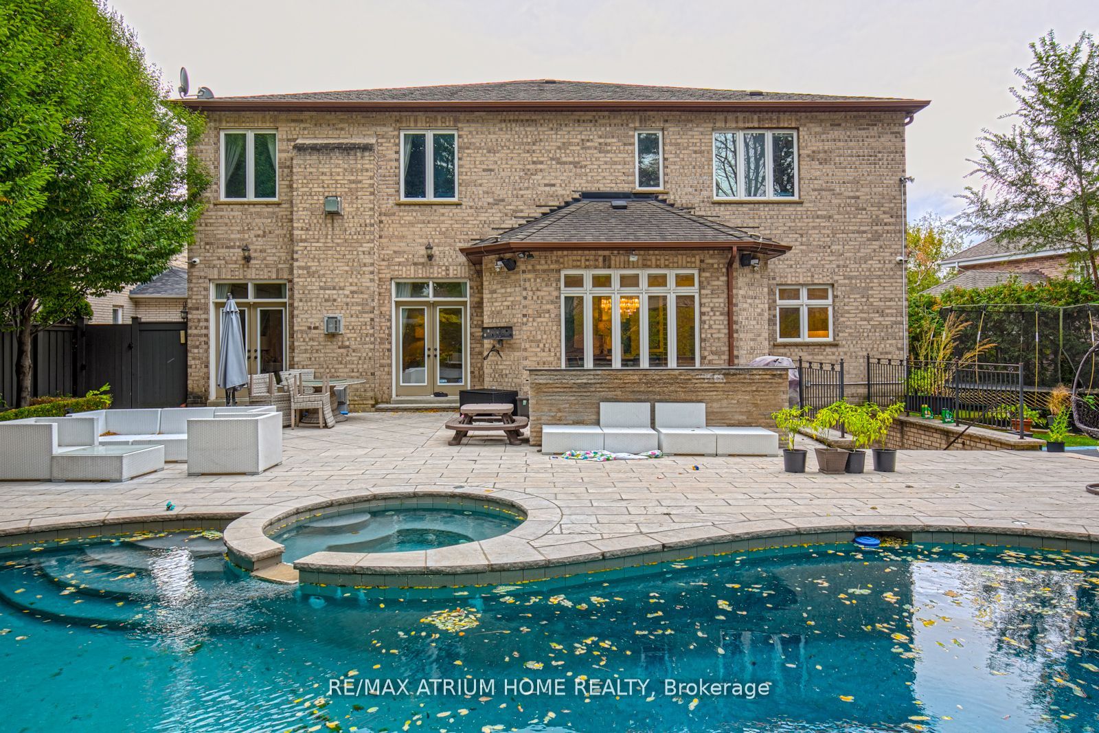 48 Yorkminster Rd
