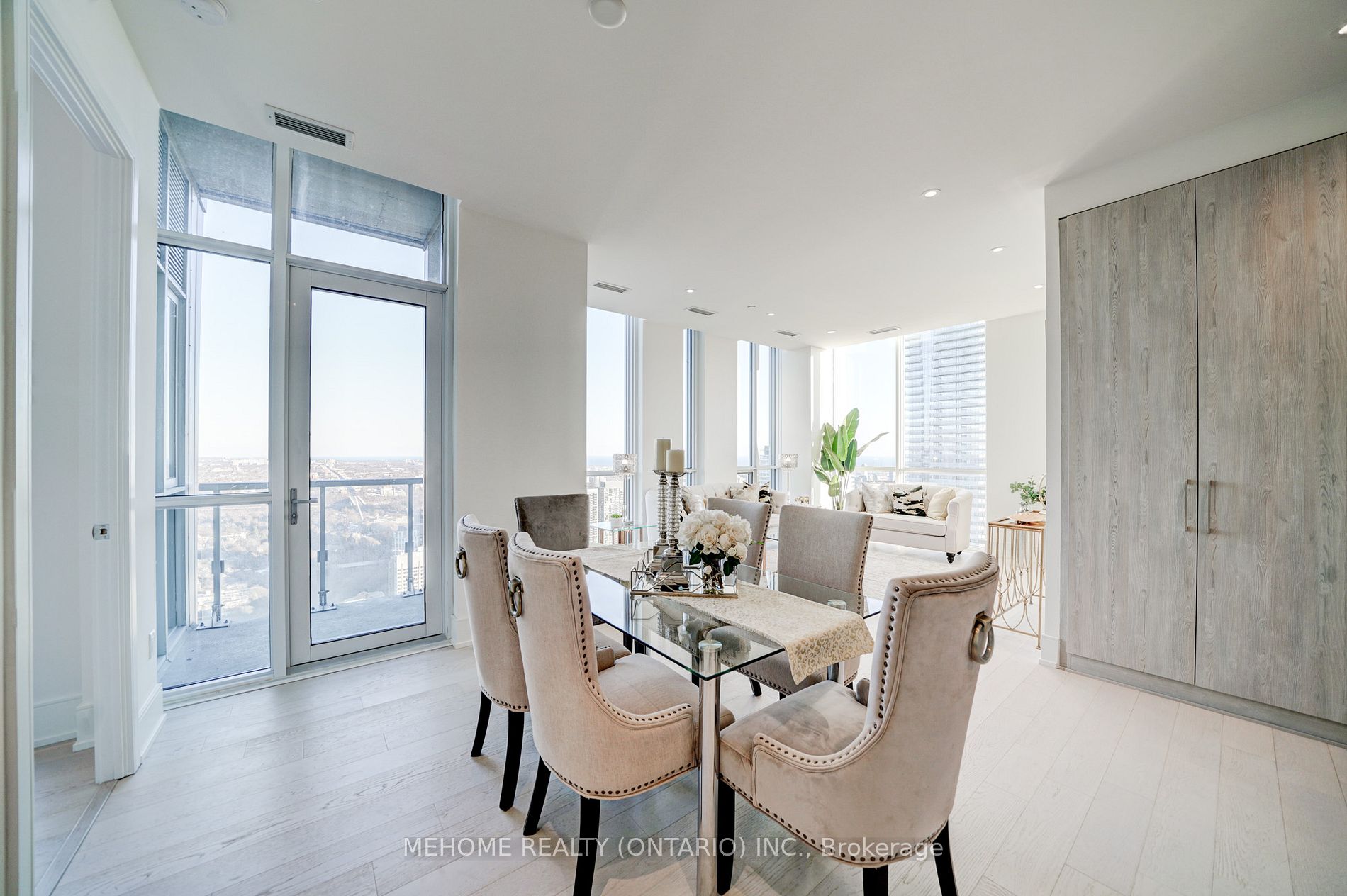 1 Yorkville Ave, #Ph06