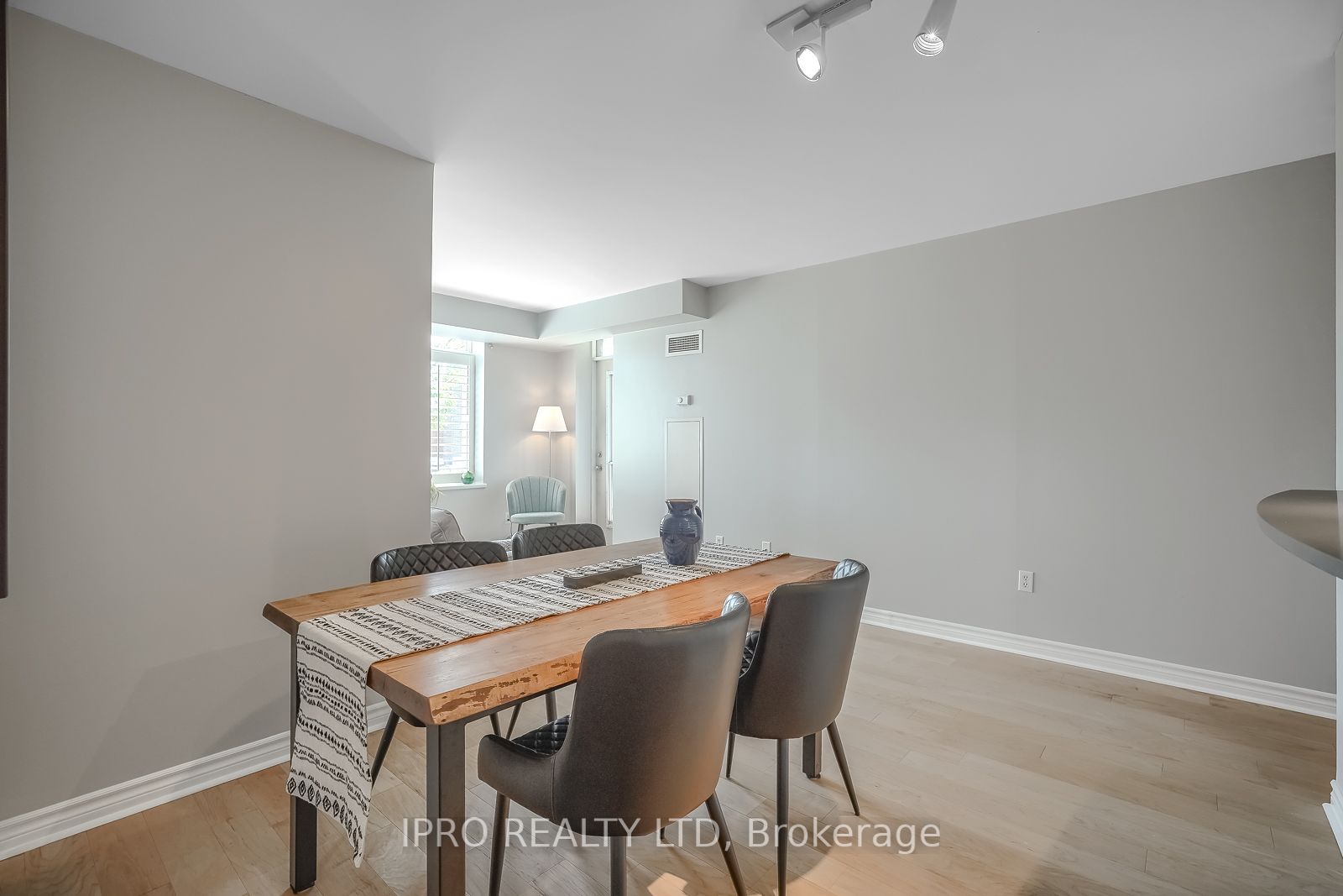 70 Mill St, #410
