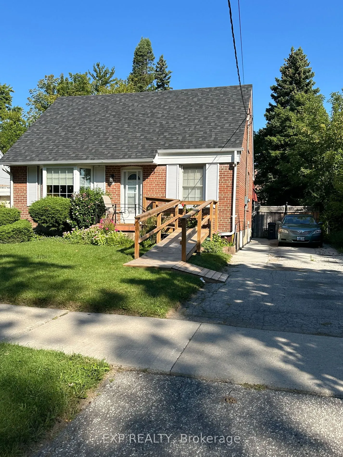 18 Pleasant Avenue