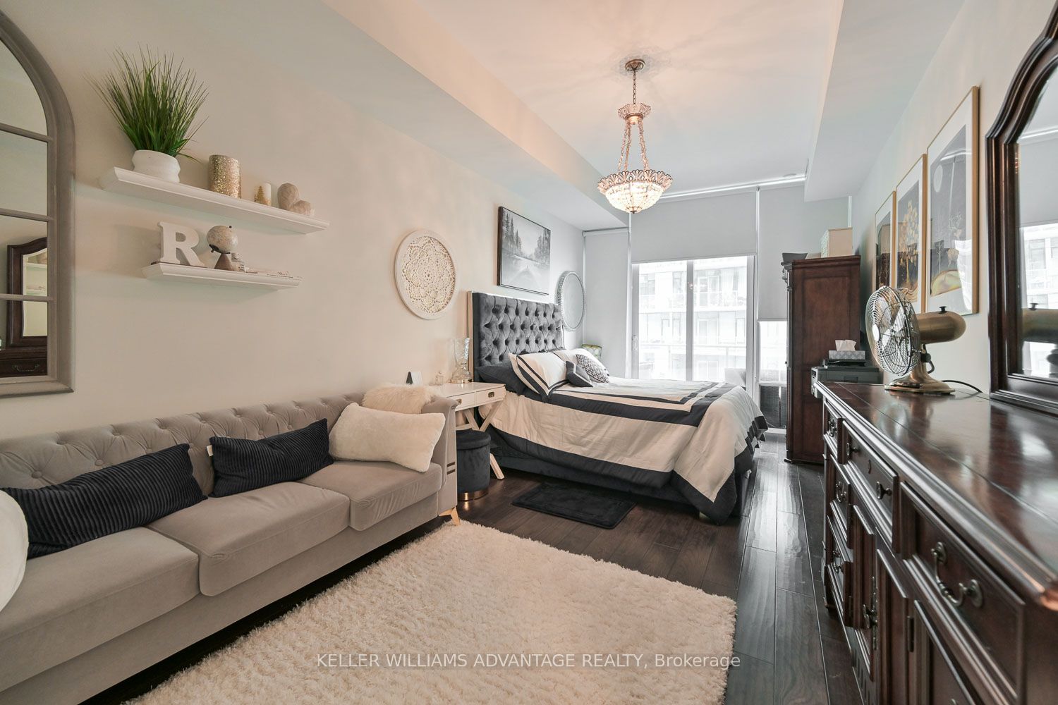 29 Queens Quay E, #616