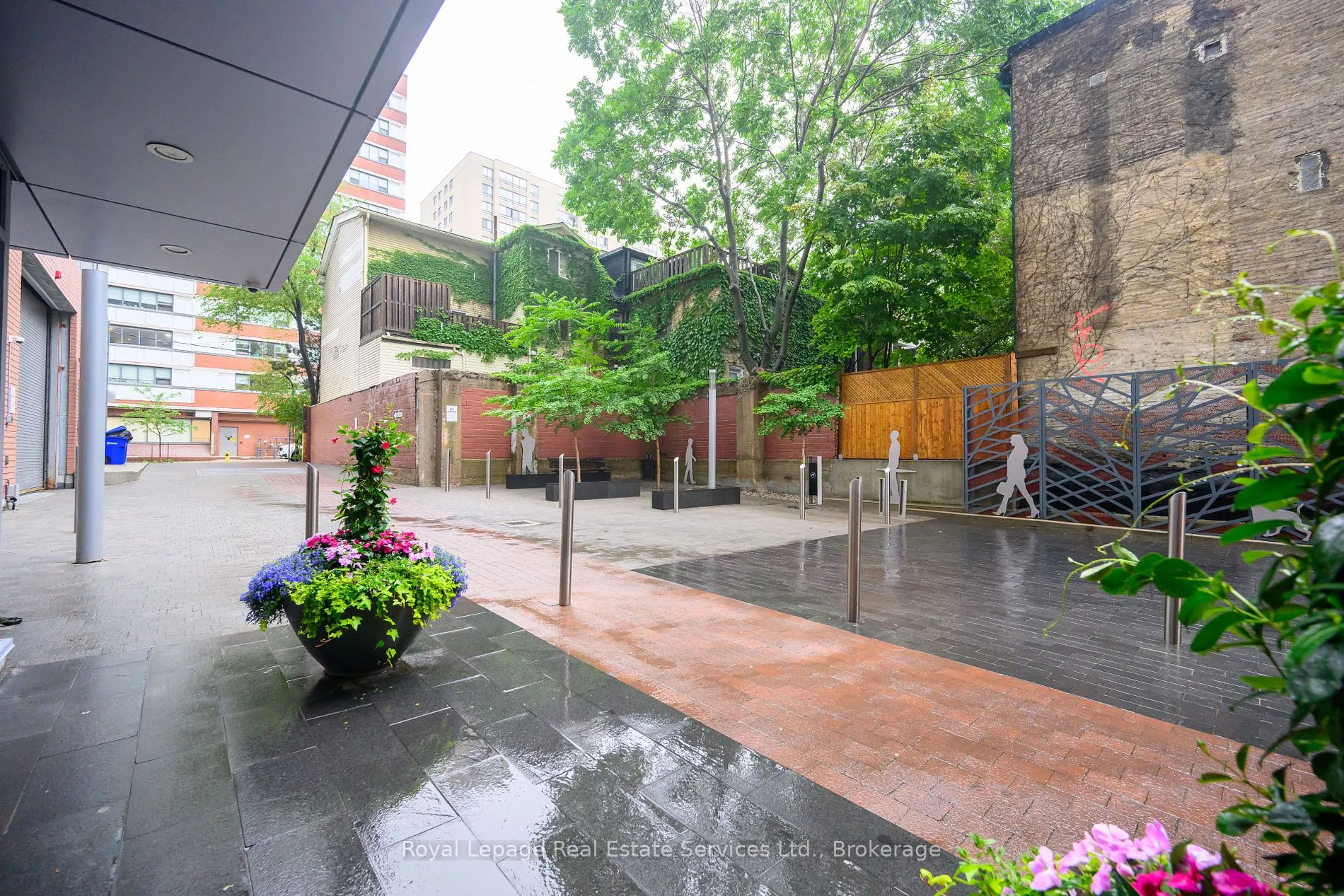 365 Church St, #808