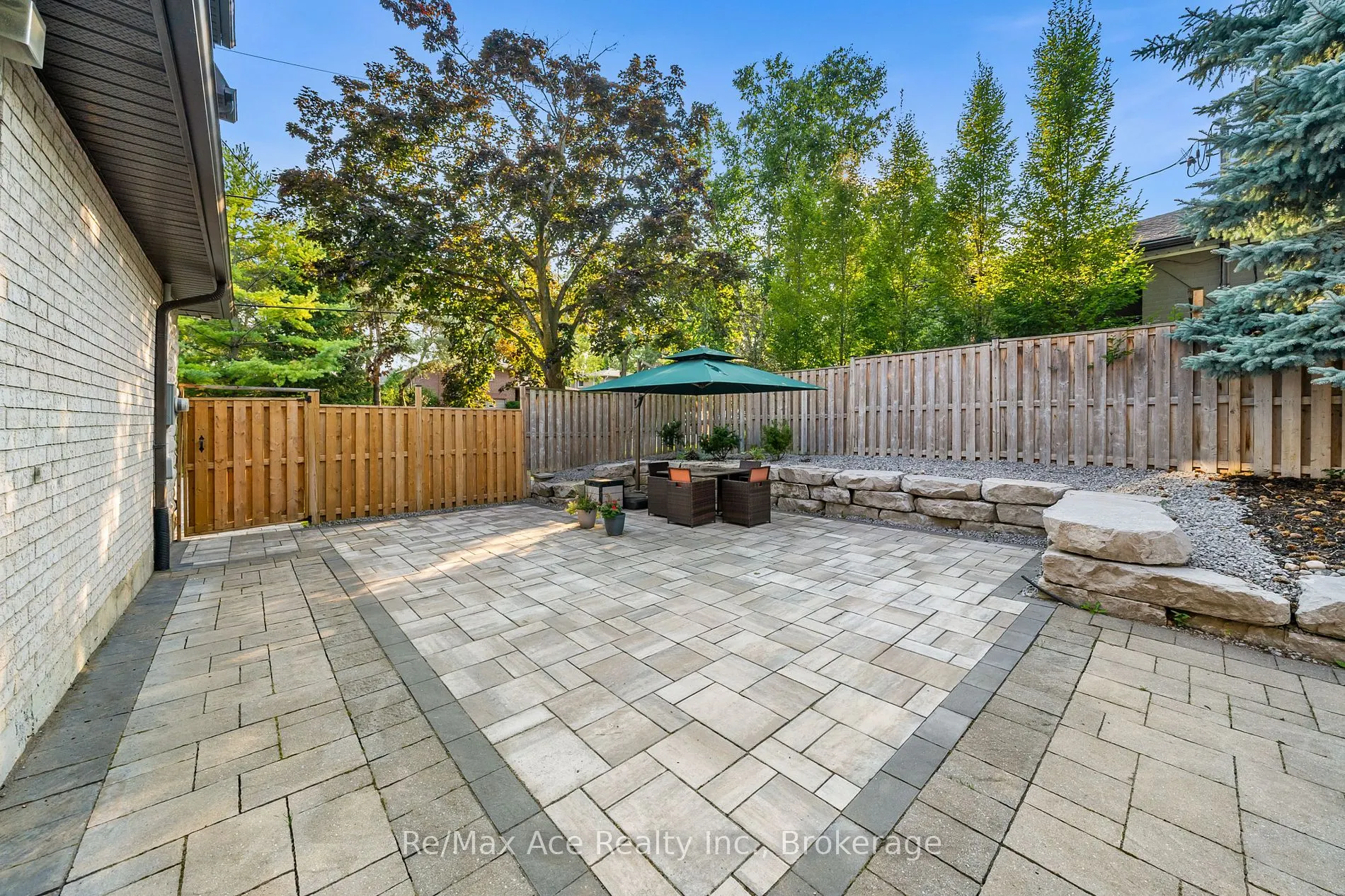 29 Alderdale Crt