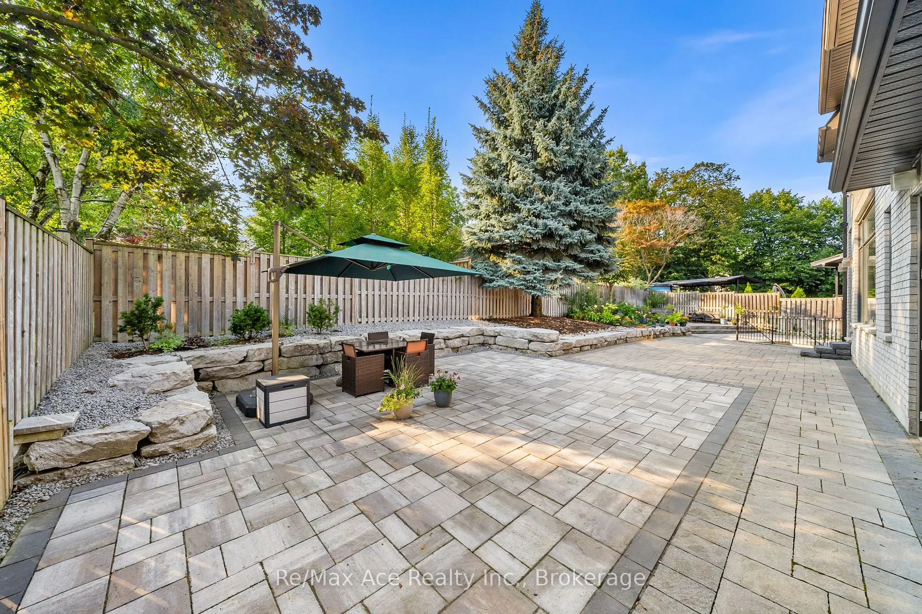 29 Alderdale Crt
