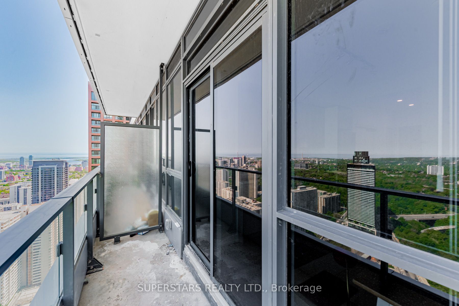 395 Bloor St E, #4508