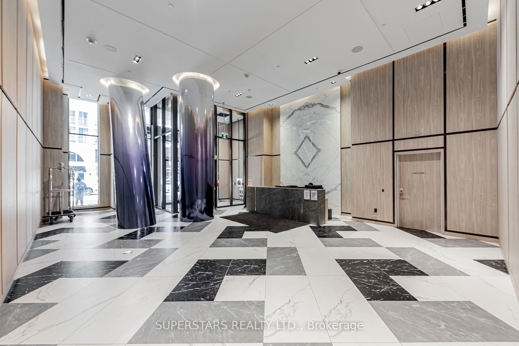 395 Bloor St E, #4508