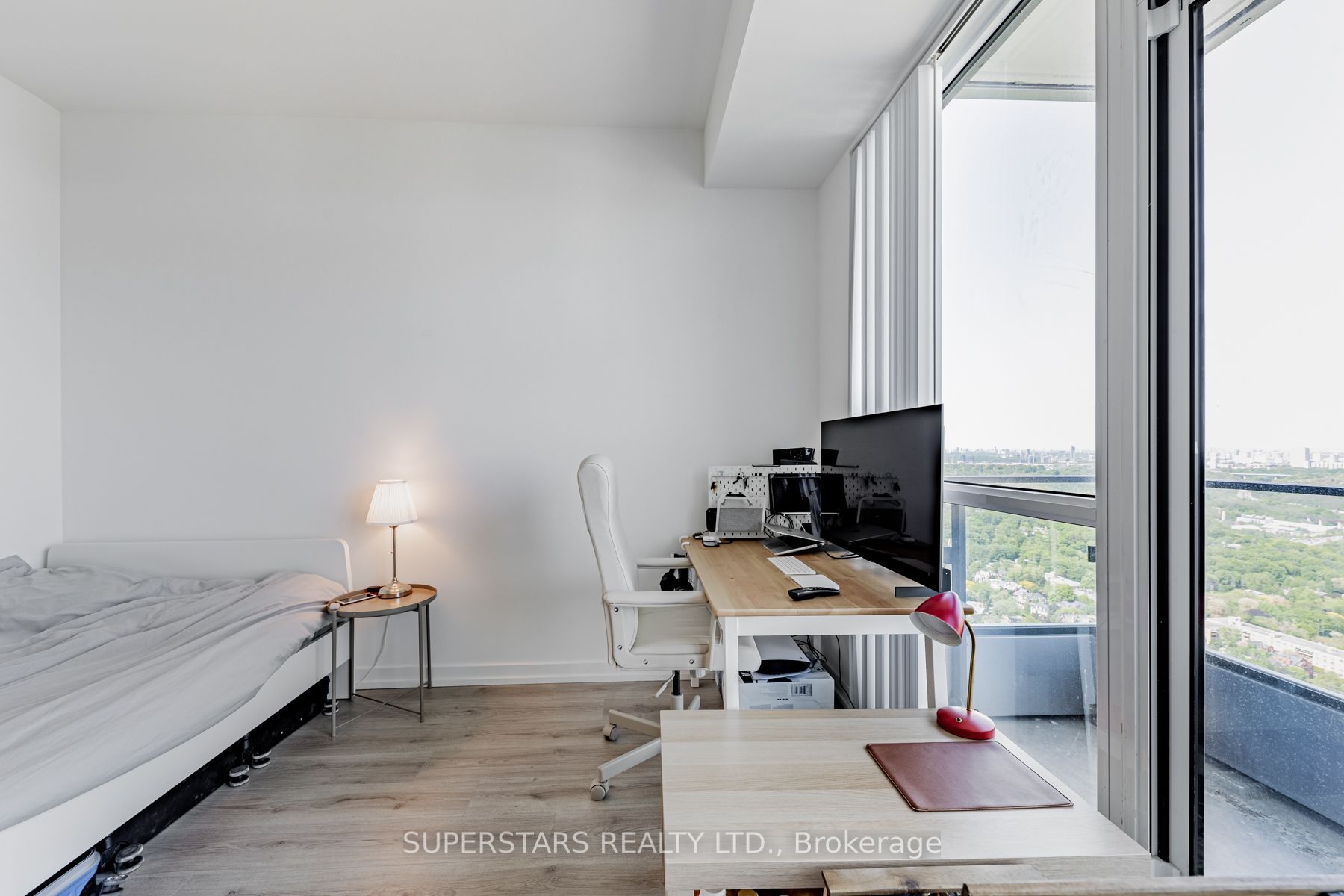 395 Bloor St E, #4508