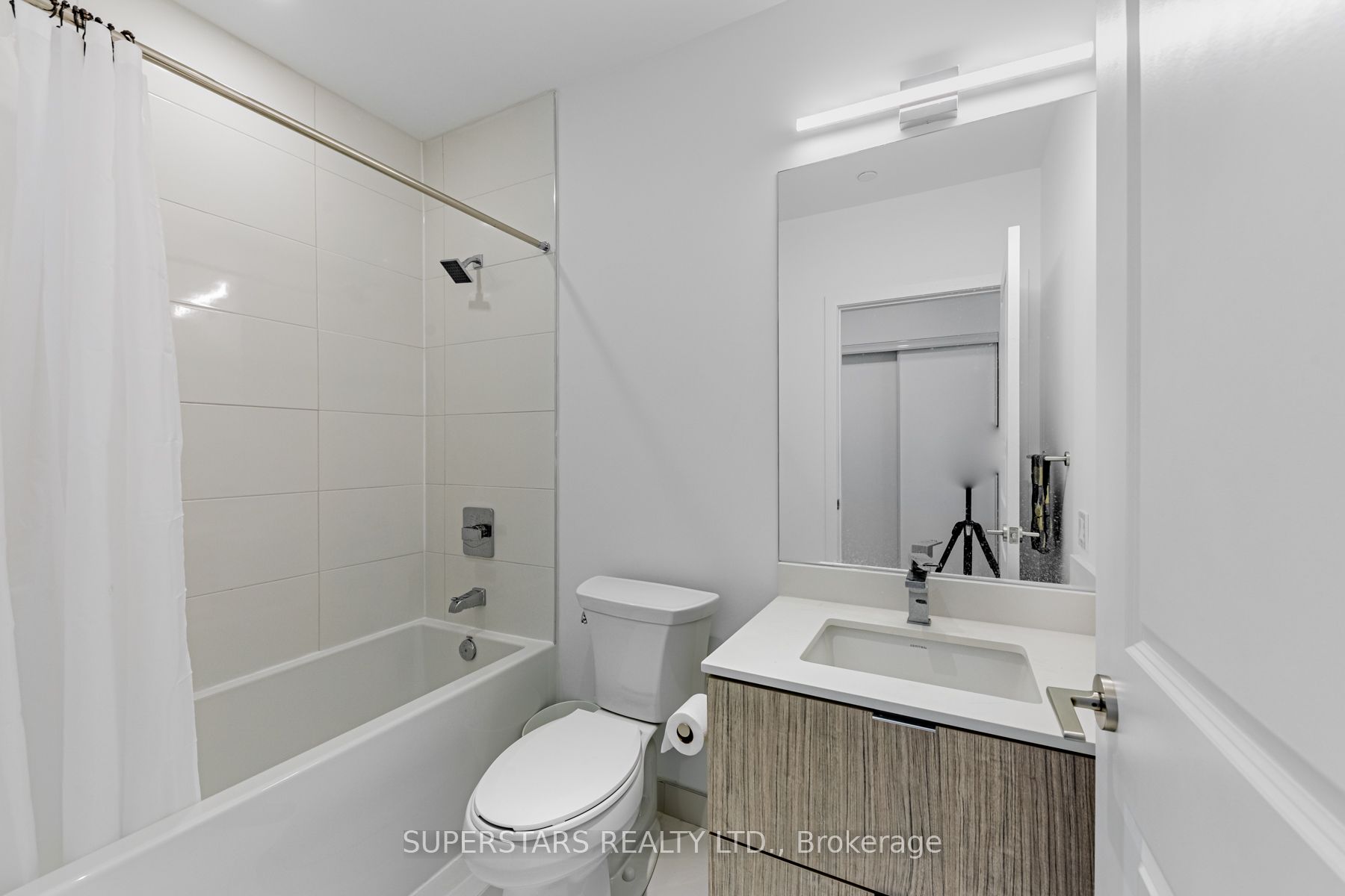 395 Bloor St E, #4508
