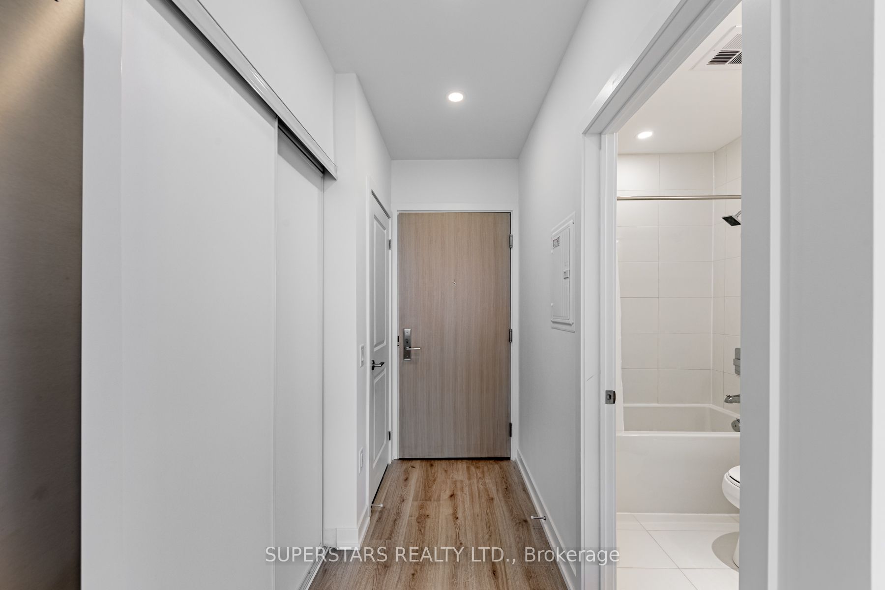 395 Bloor St E, #4508