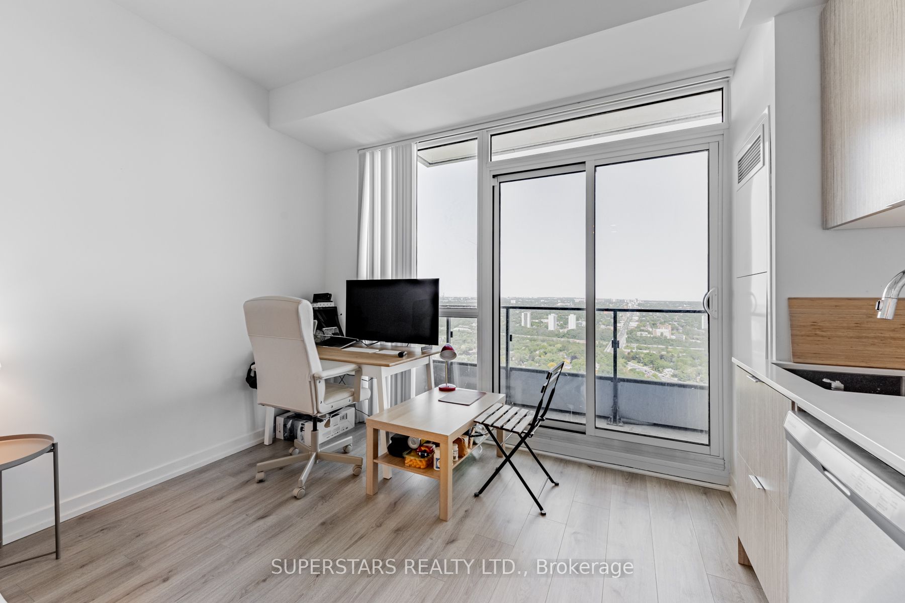 395 Bloor St E, #4508