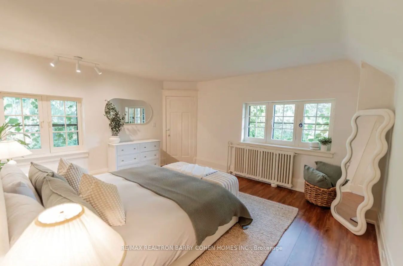 2 Valleyanna Dr