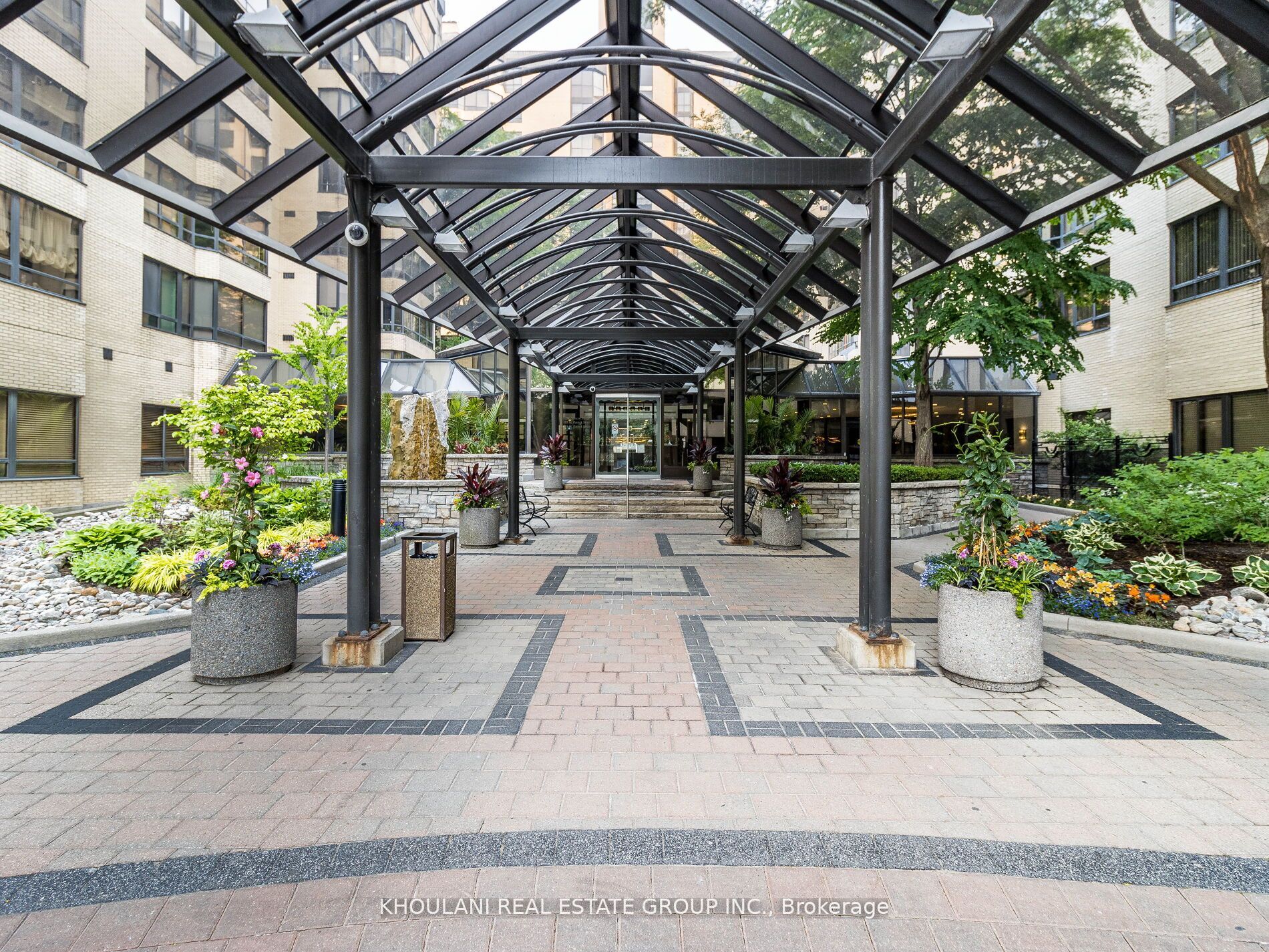280 Simcoe St, #709