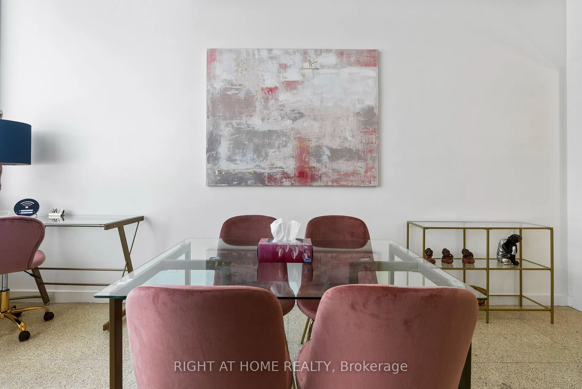 365 Dundas St E, #102