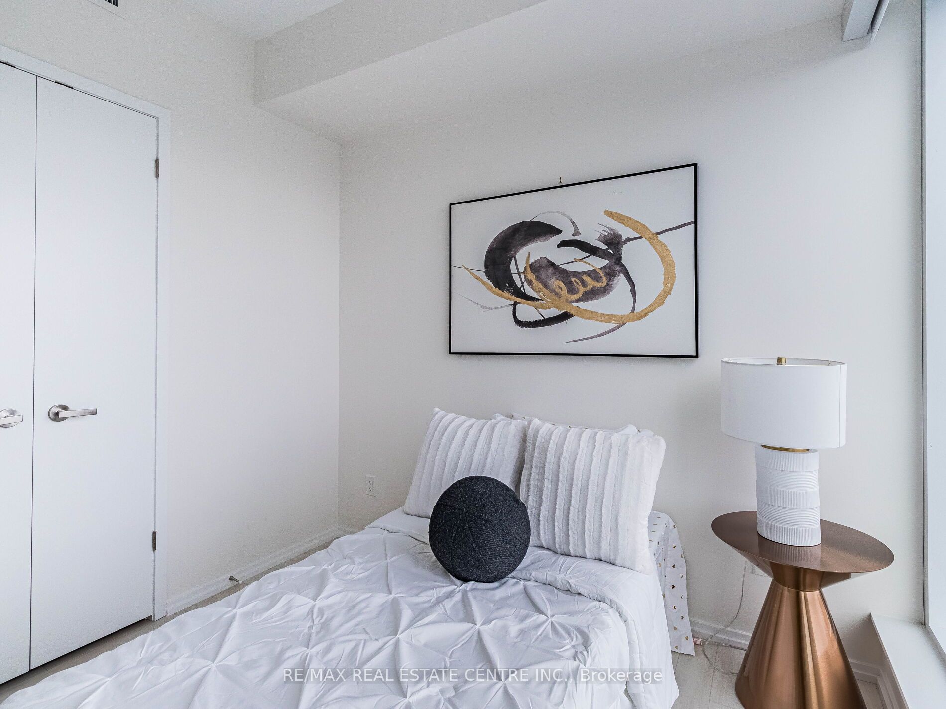 197 Yonge St, #5102