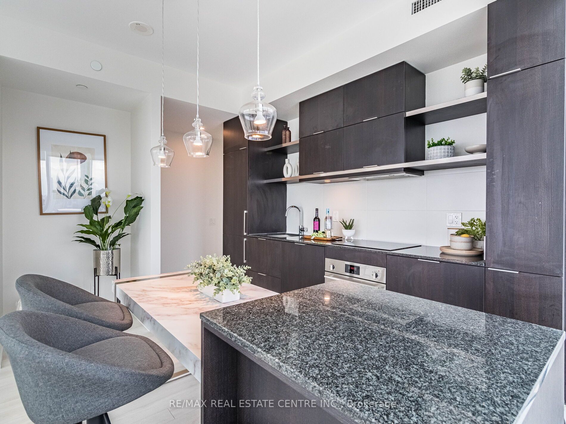 197 Yonge St, #5102