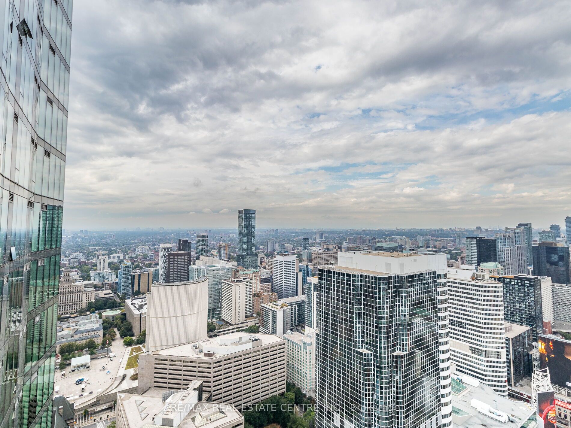 197 Yonge St, #5102