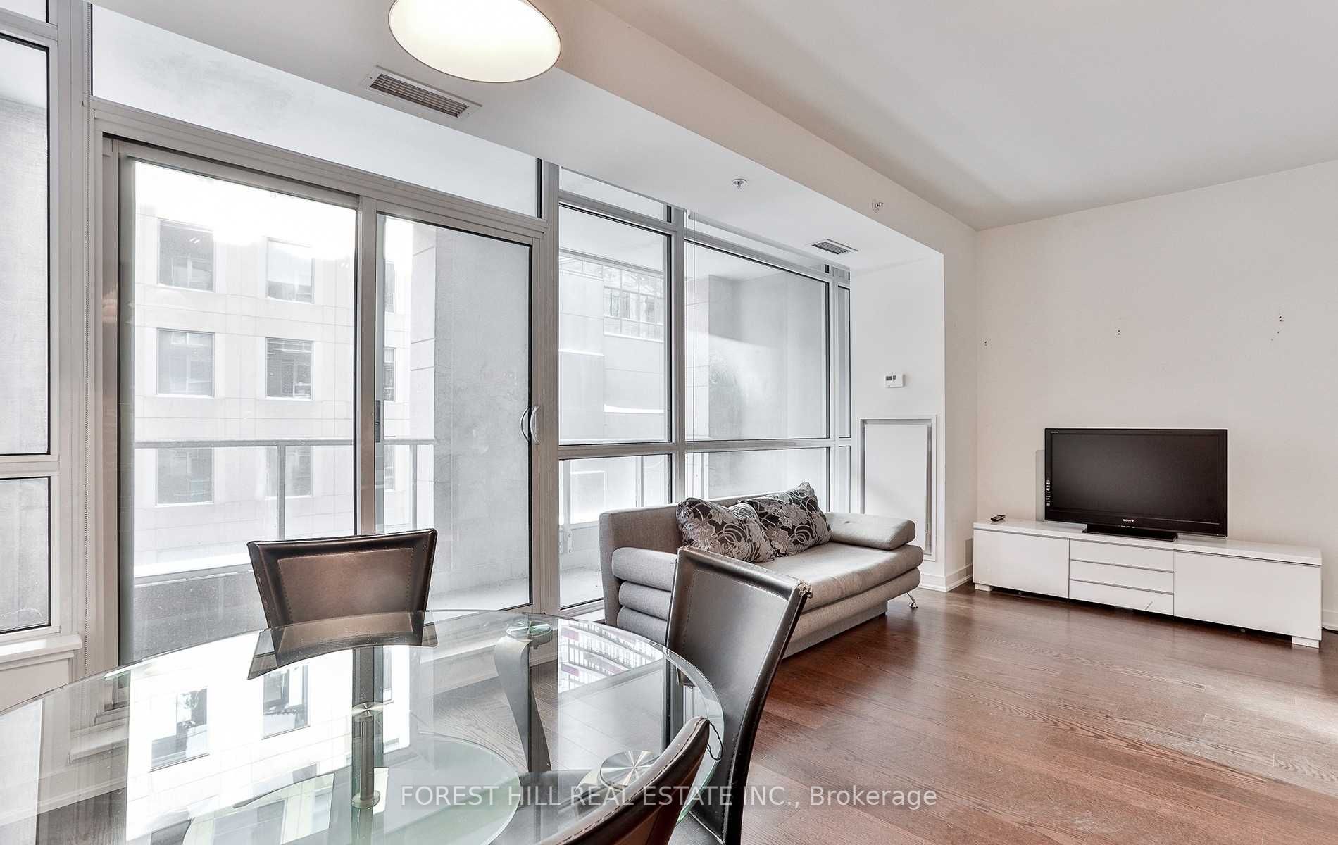 199 Richmond St W, #318