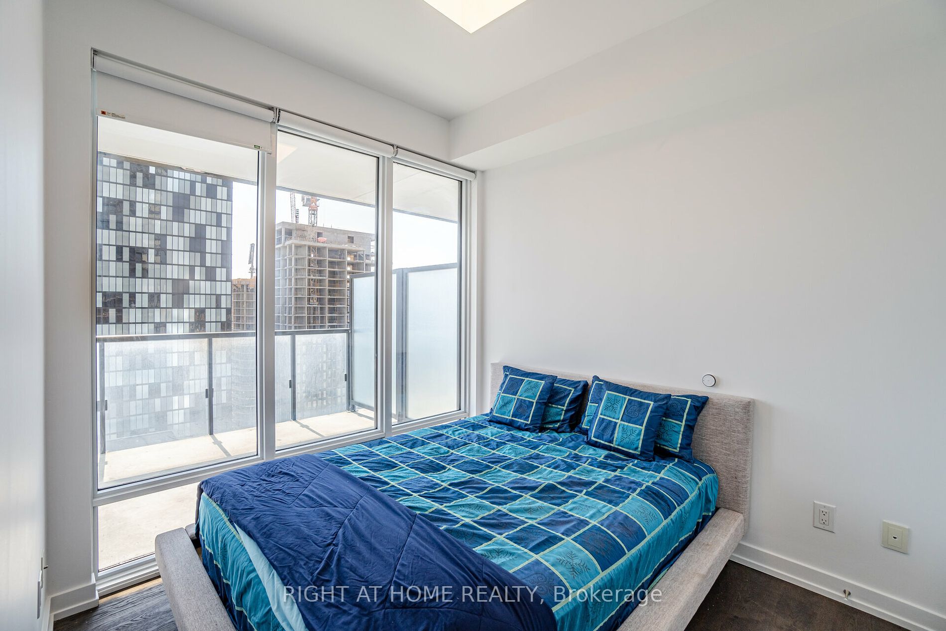 488 University Ave, #2507