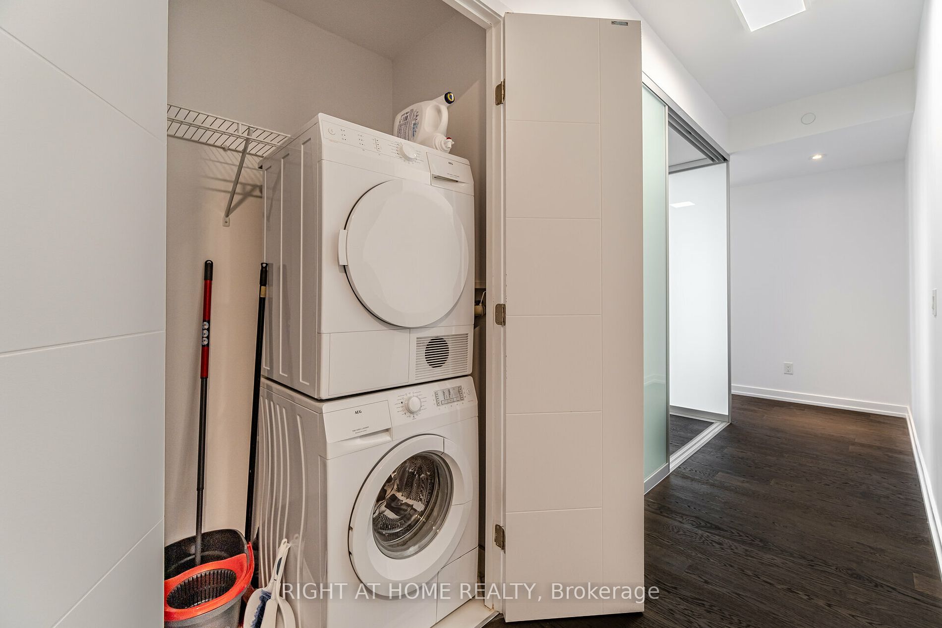 488 University Ave, #2507