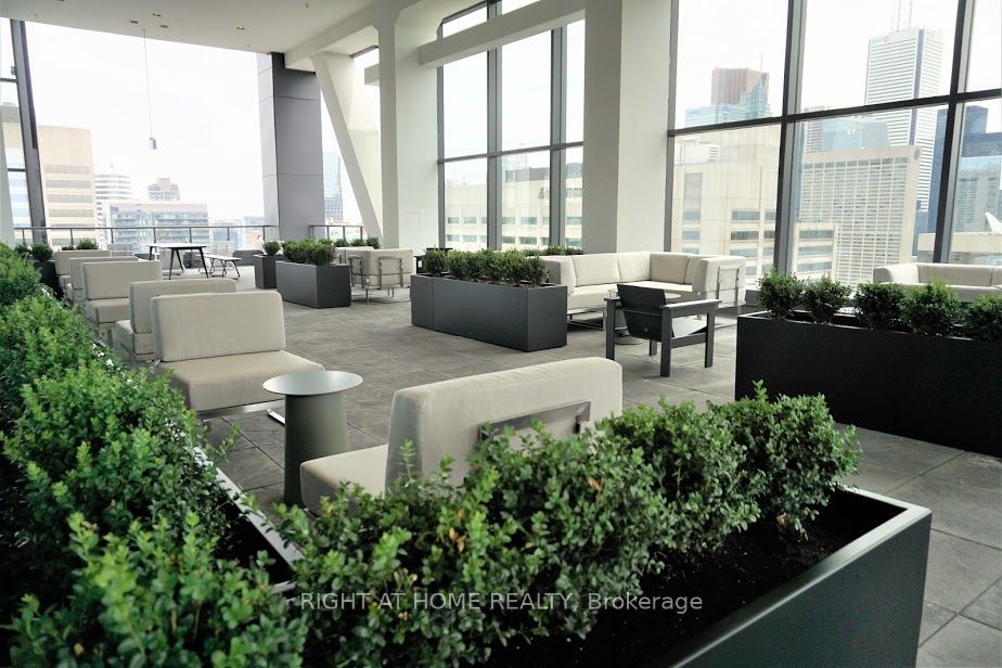 488 University Ave, #2507