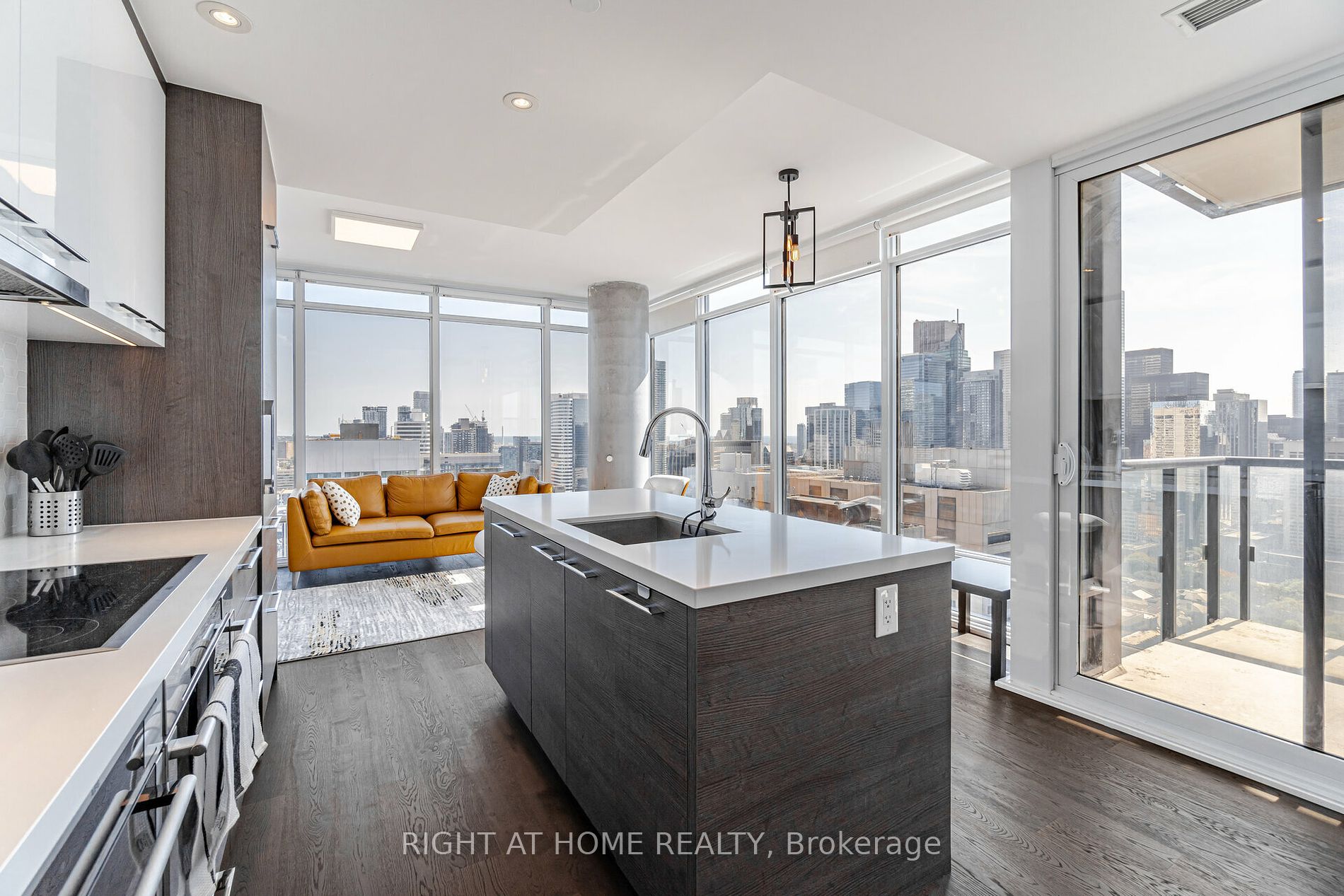 488 University Ave, #2507