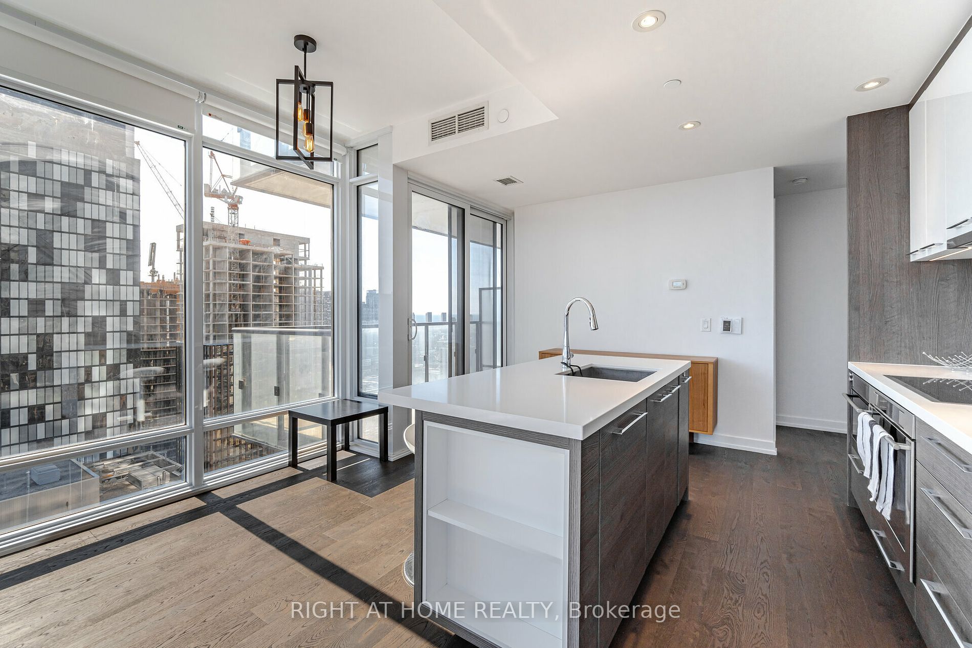 488 University Ave, #2507