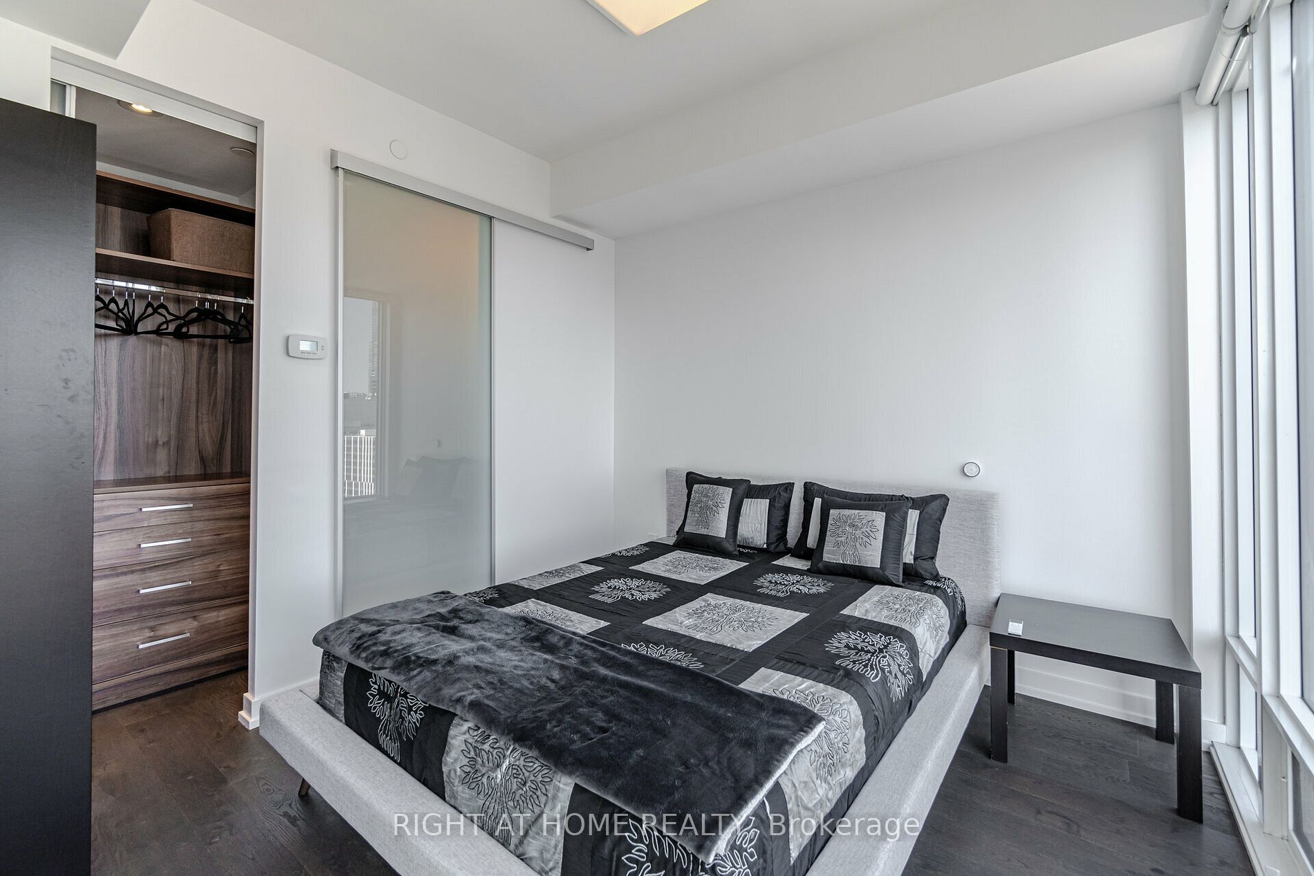 488 University Ave, #2507