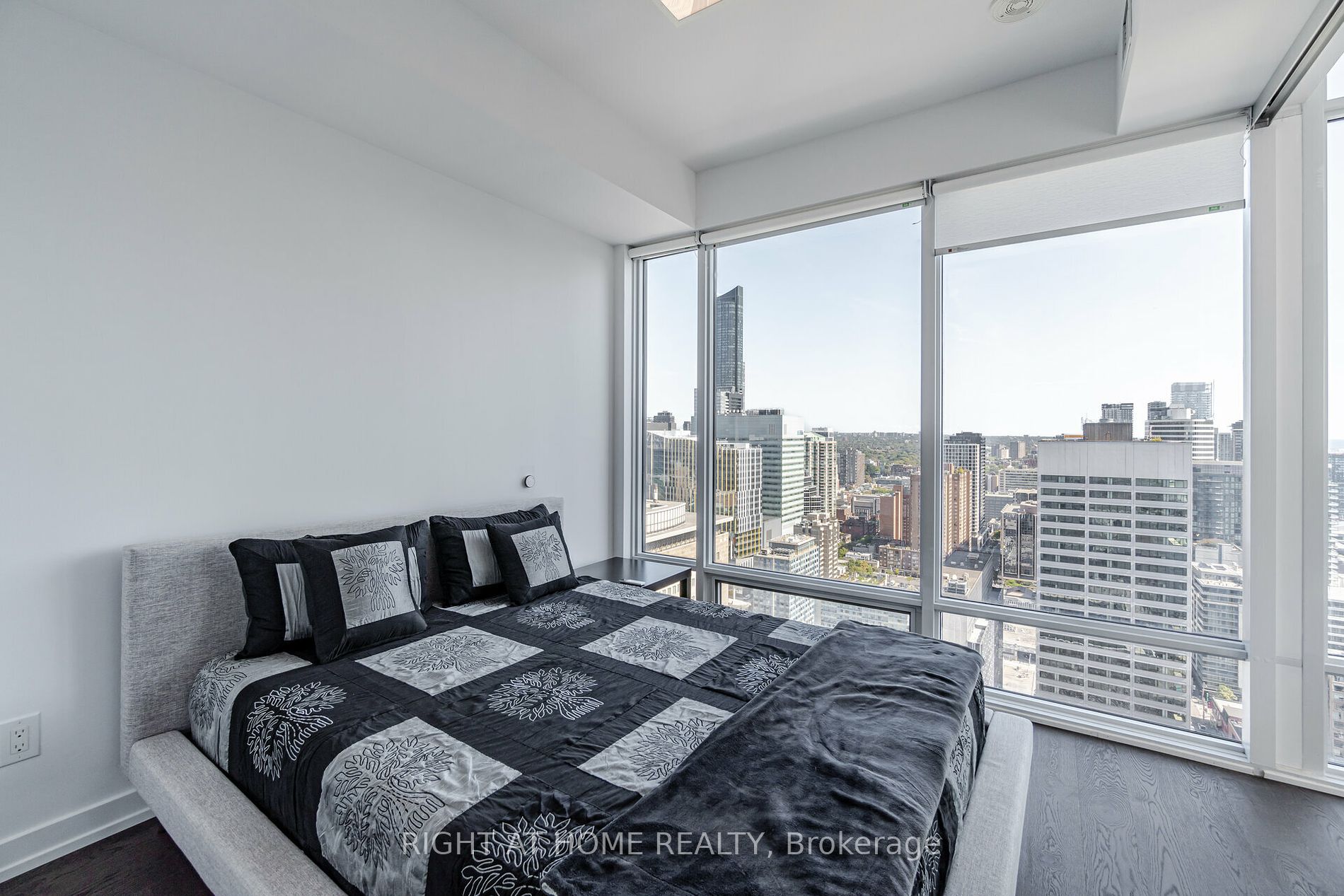 488 University Ave, #2507