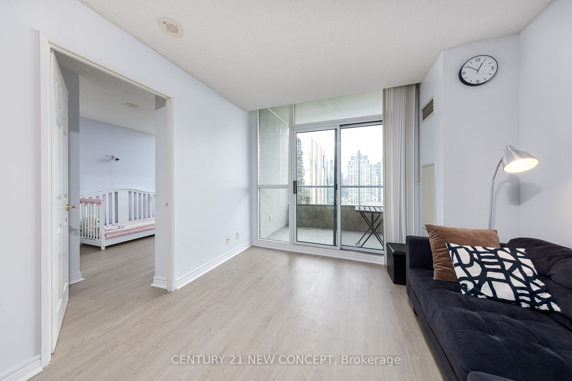 23 Hollywood Ave, #2803