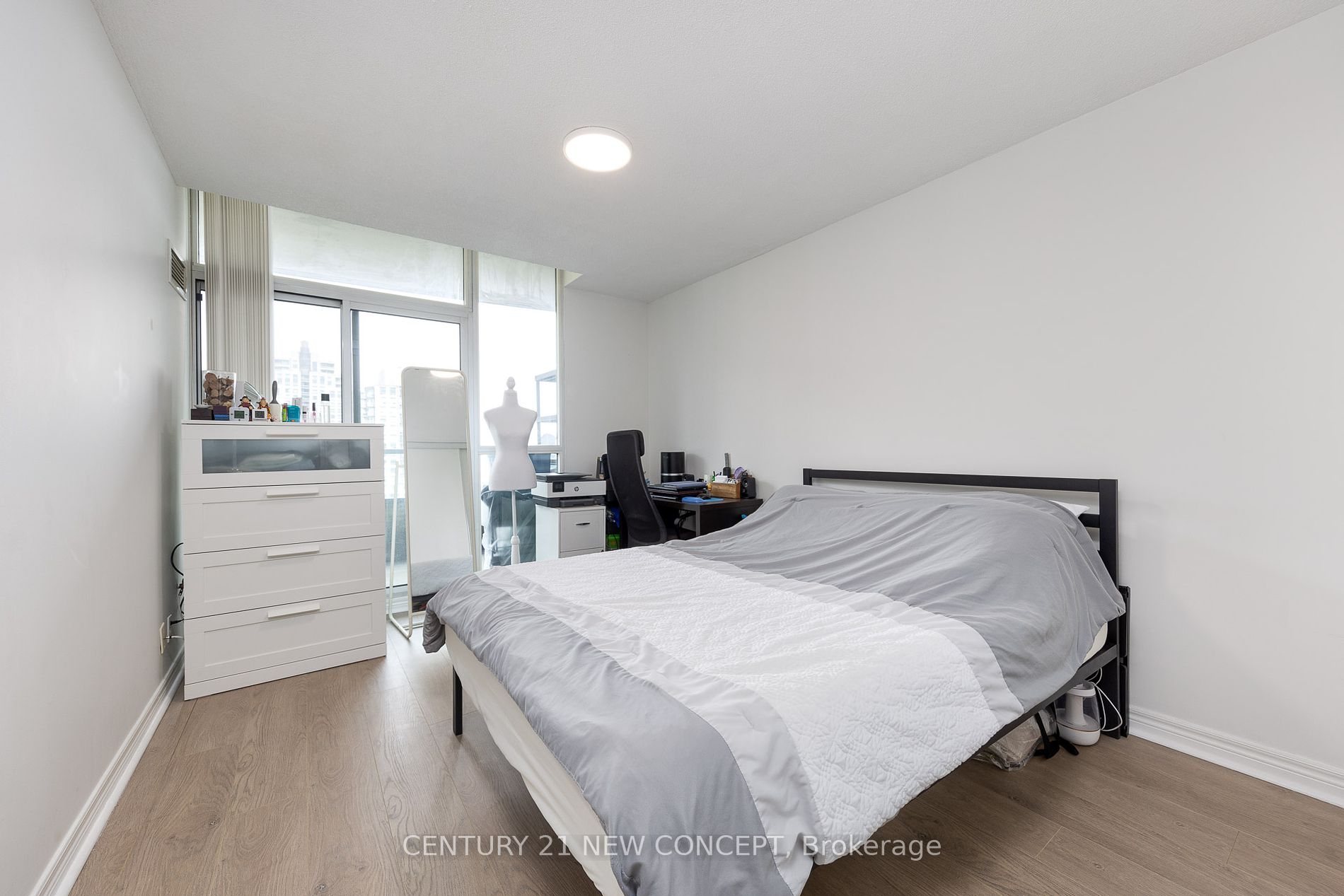 23 Hollywood Ave, #2803
