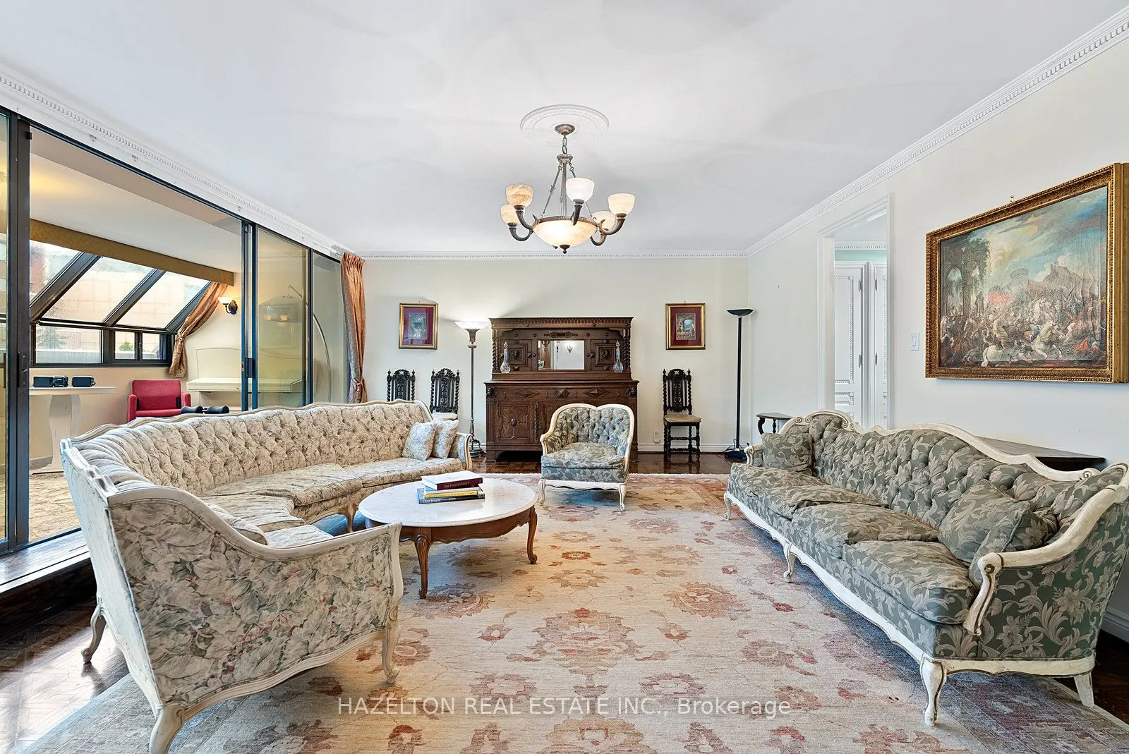 18A Hazelton Avenue, #402