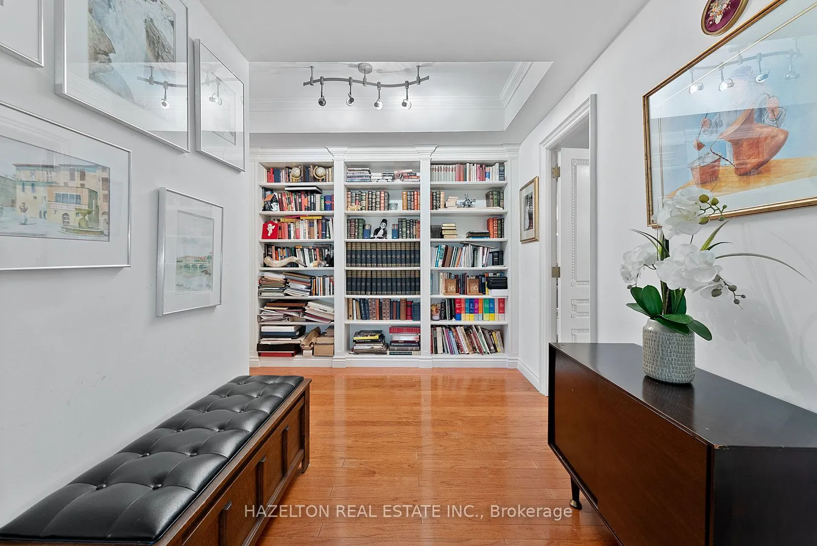 18A Hazelton Avenue, #402