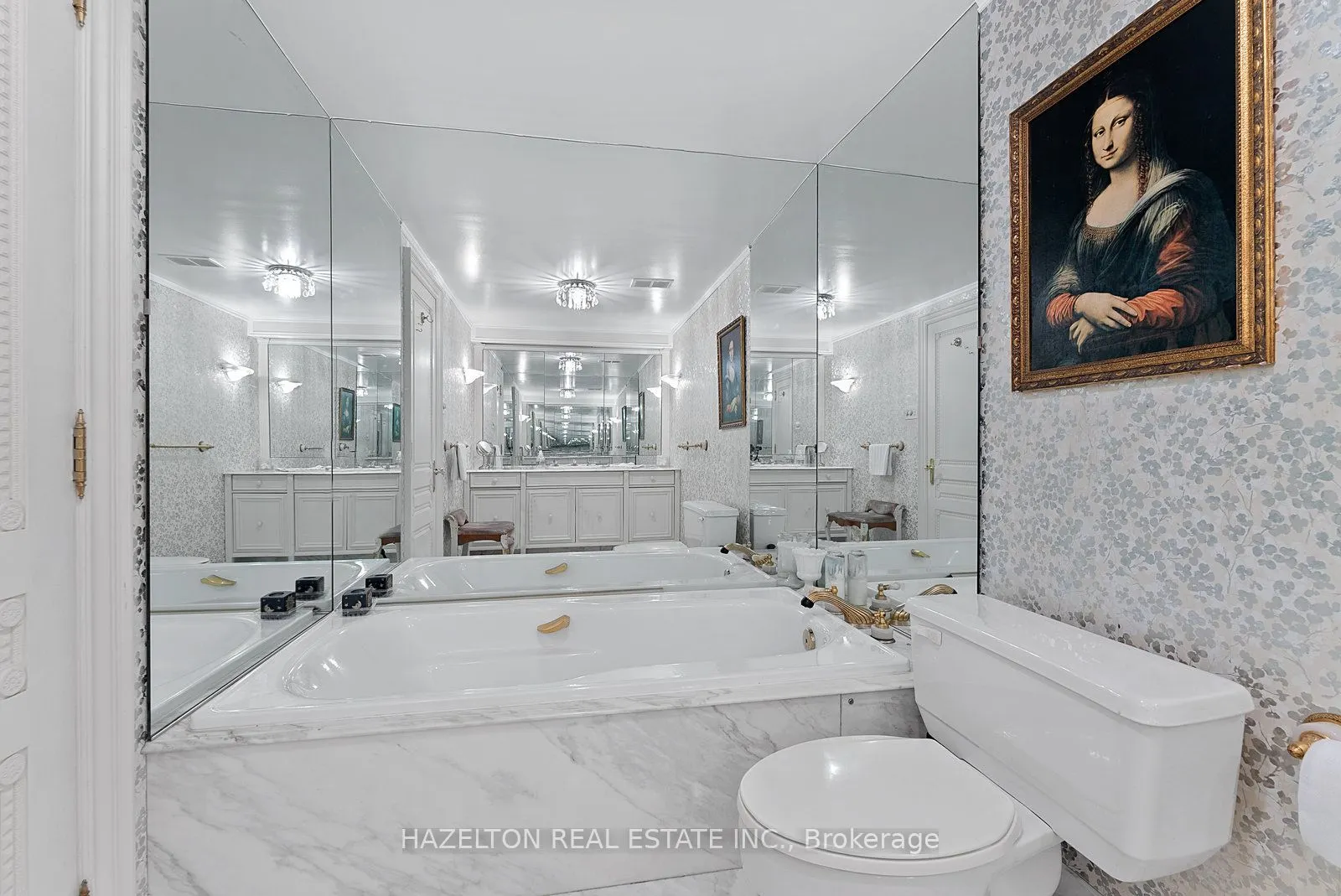 18A Hazelton Avenue, #402
