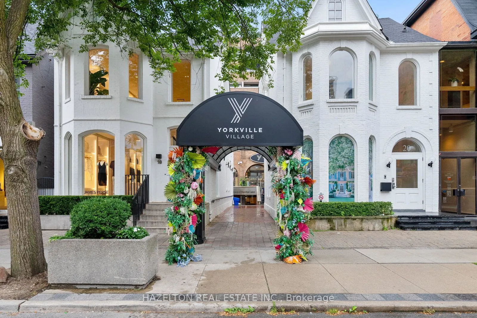 18A Hazelton Avenue, #402